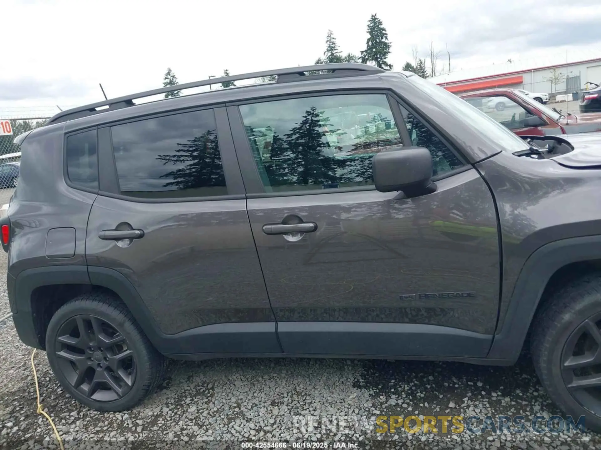 13 Photograph of a damaged car ZACNJDBB8MPM77202 JEEP RENEGADE 2021