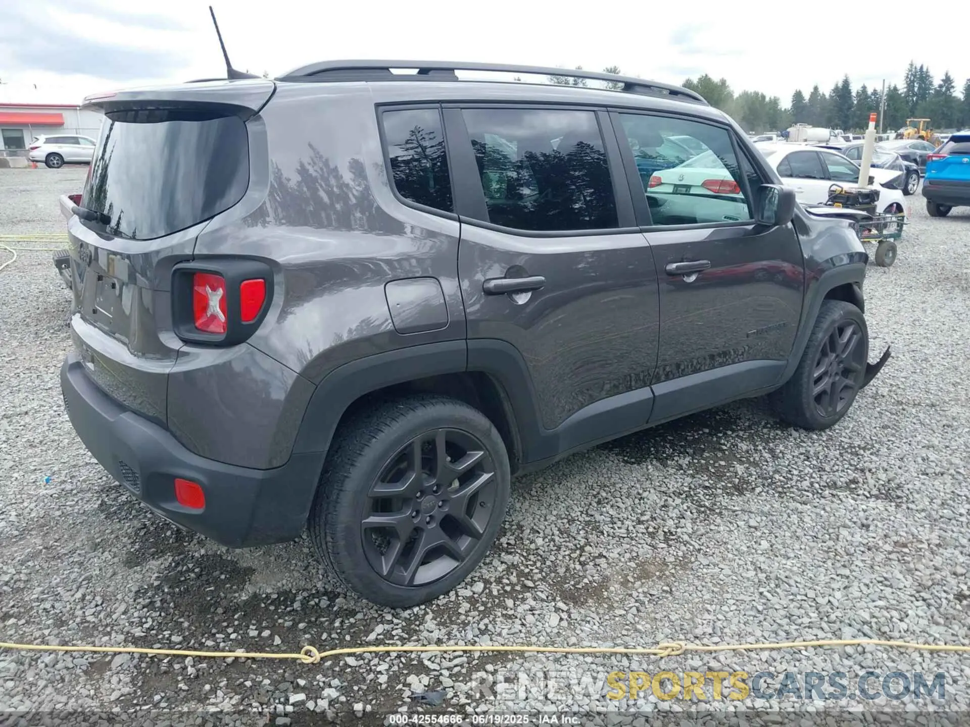 4 Photograph of a damaged car ZACNJDBB8MPM77202 JEEP RENEGADE 2021