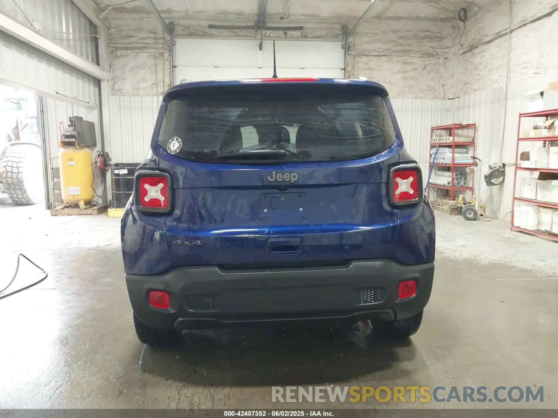 17 Photograph of a damaged car ZACNJDBB8MPN35325 JEEP RENEGADE 2021