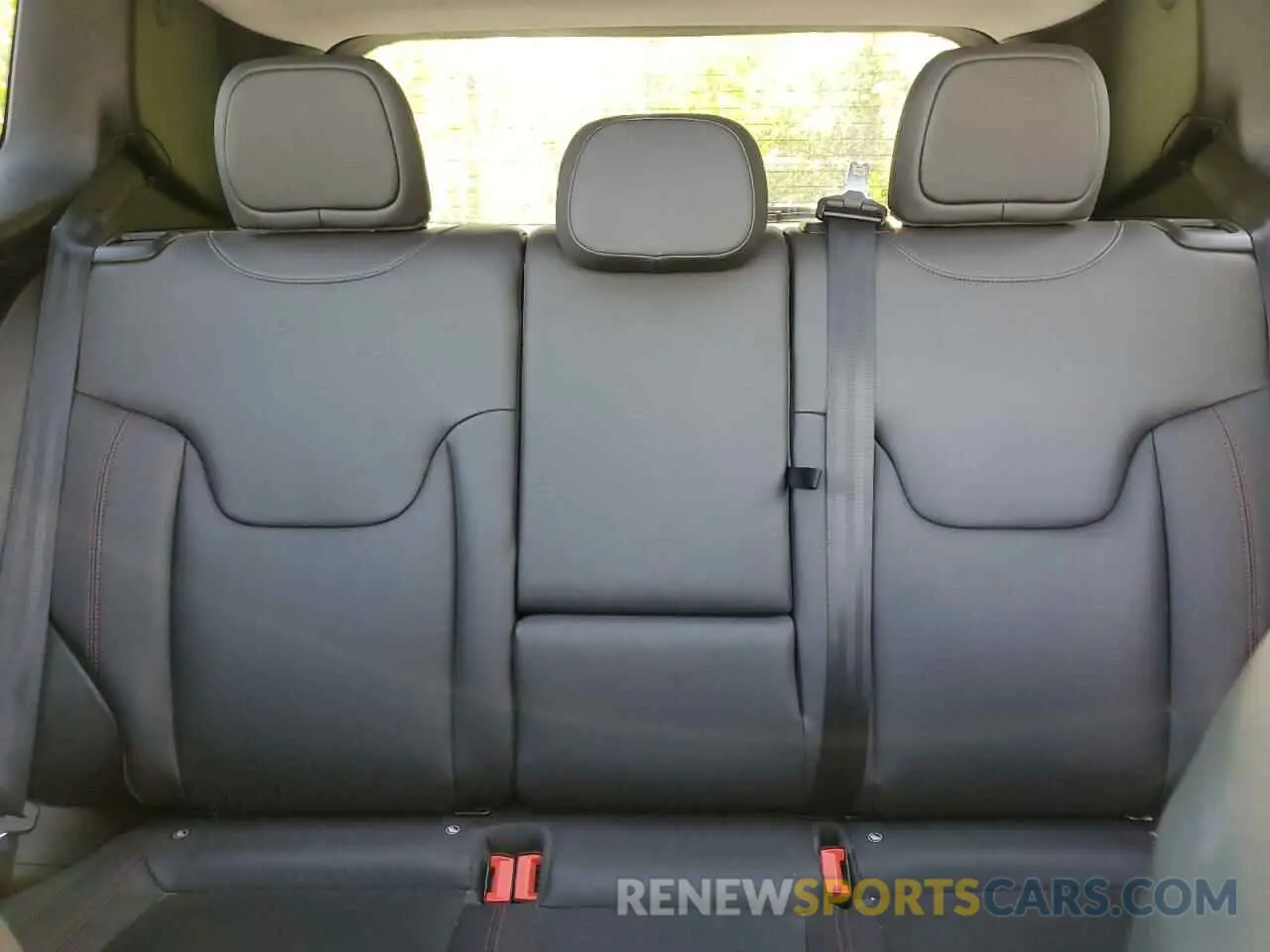 10 Photograph of a damaged car ZACNJDC11MPN24897 JEEP RENEGADE 2021