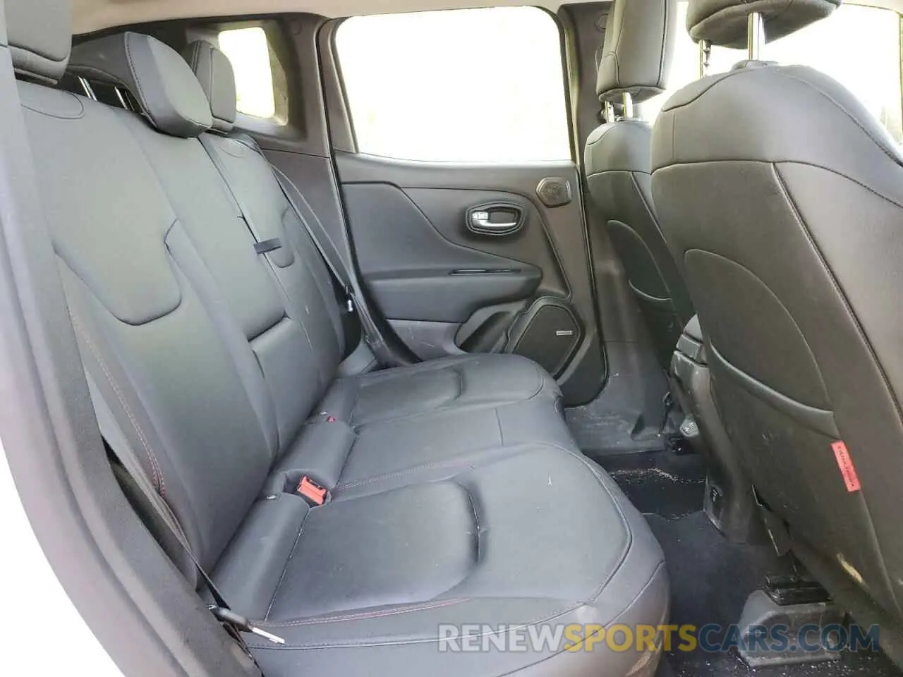 11 Photograph of a damaged car ZACNJDC11MPN24897 JEEP RENEGADE 2021