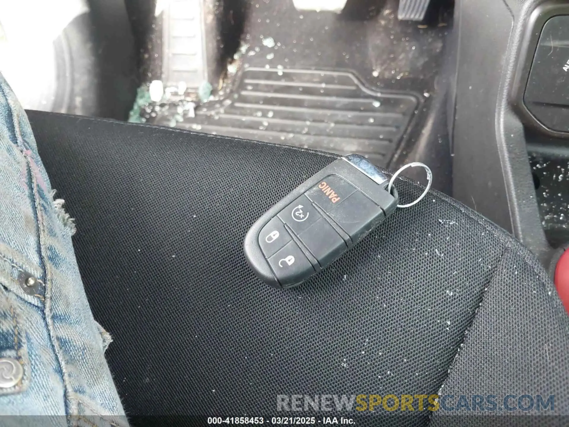 11 Photograph of a damaged car ZACNJDC12MPM92624 JEEP RENEGADE 2021