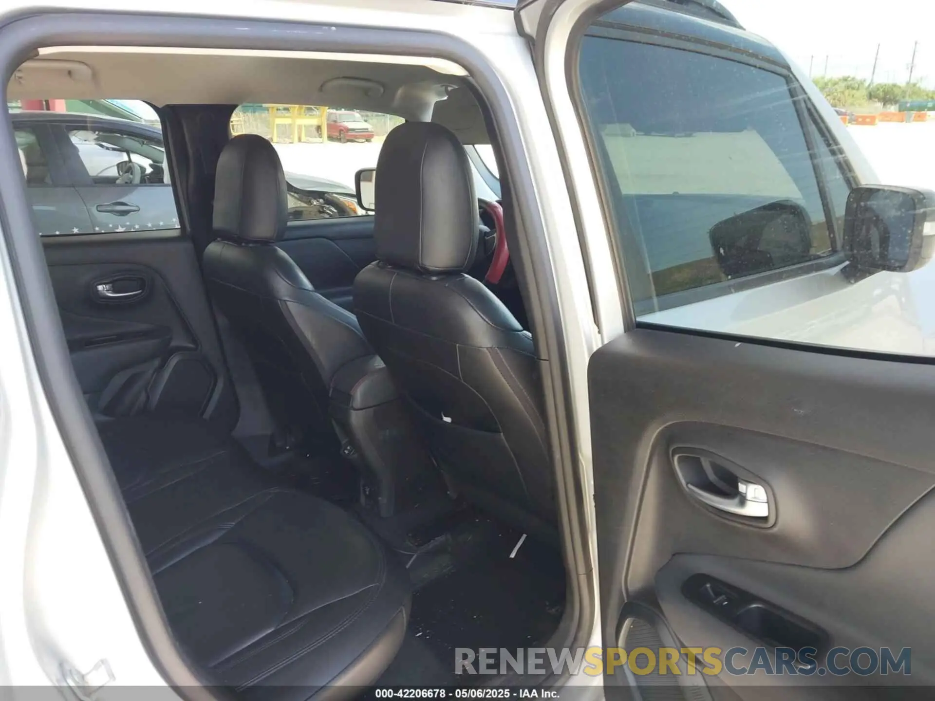 8 Photograph of a damaged car ZACNJDC17MPN27500 JEEP RENEGADE 2021