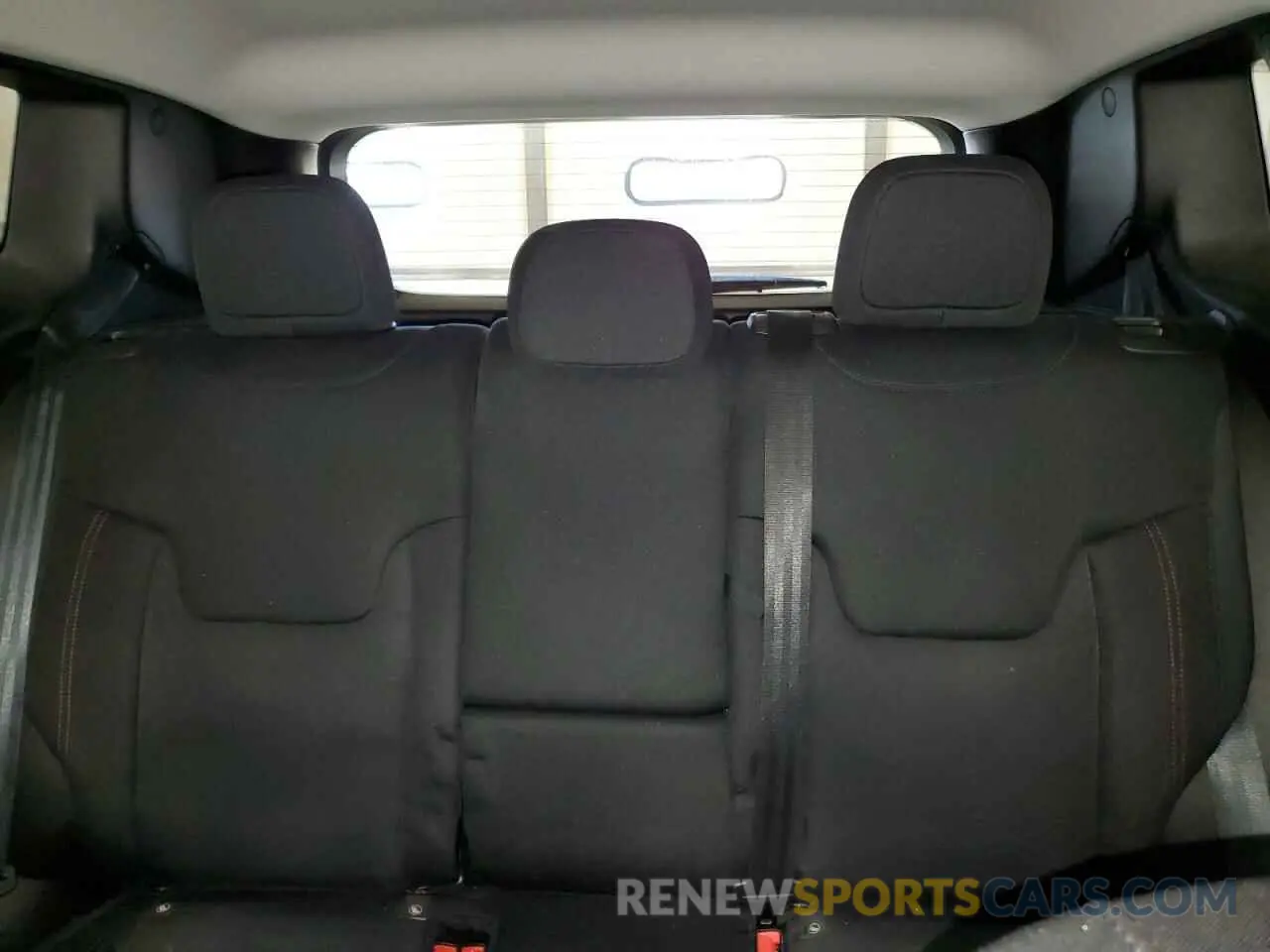 10 Photograph of a damaged car ZACNJDC1XMPM92810 JEEP RENEGADE 2021