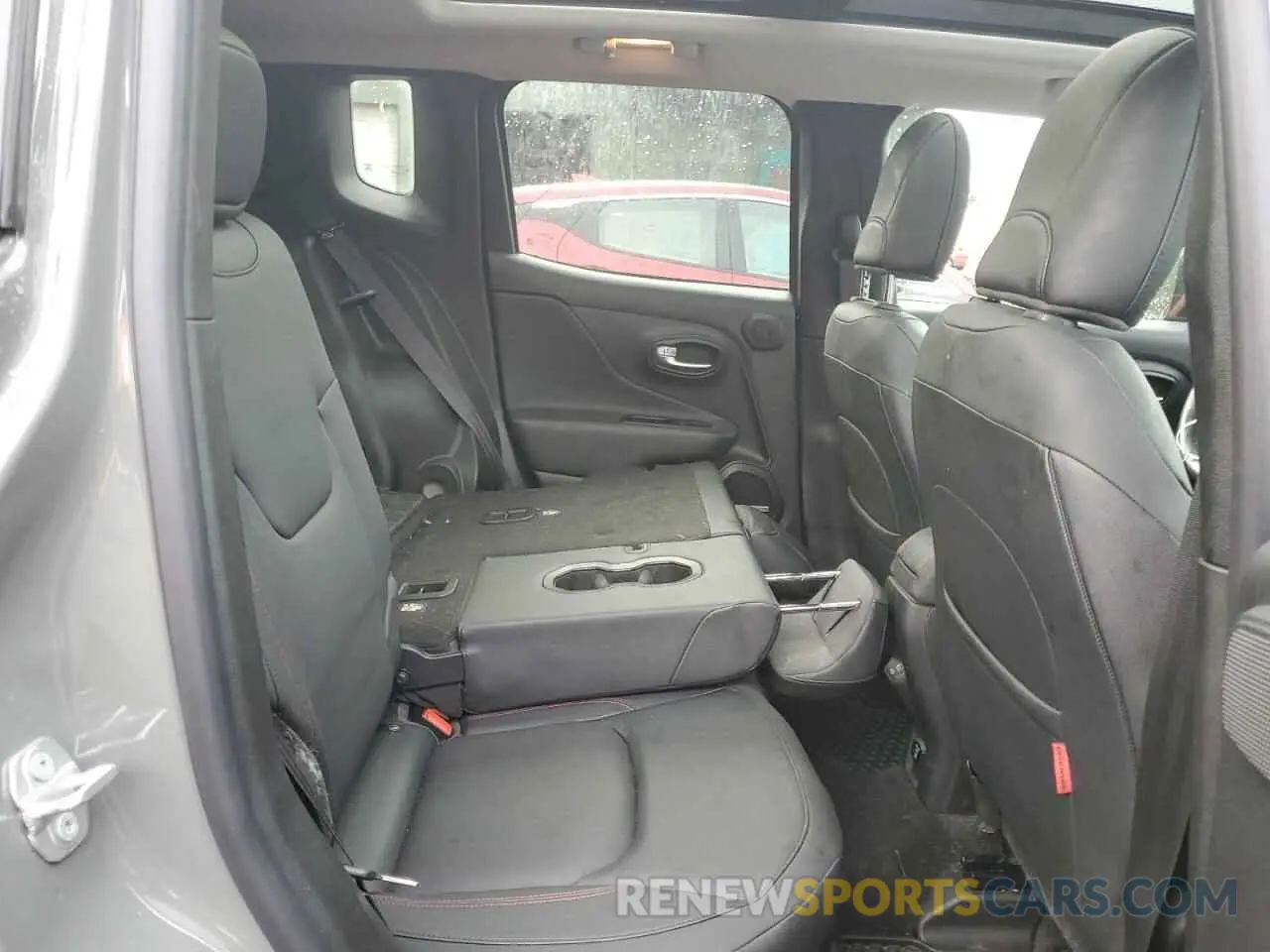 11 Photograph of a damaged car ZACNJDC1XMPN36725 JEEP RENEGADE 2021