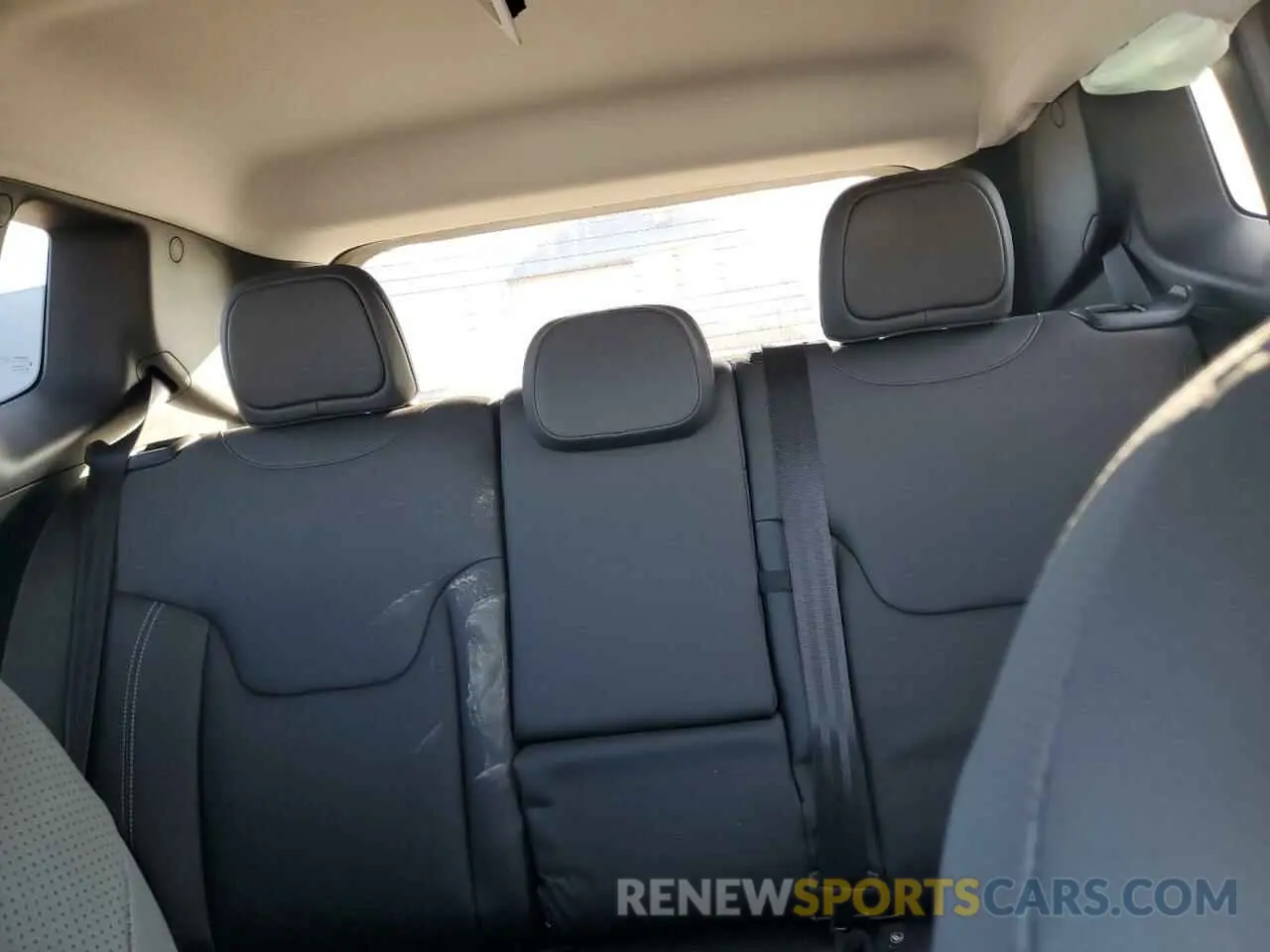 10 Photograph of a damaged car ZACNJDD14MPM42239 JEEP RENEGADE 2021