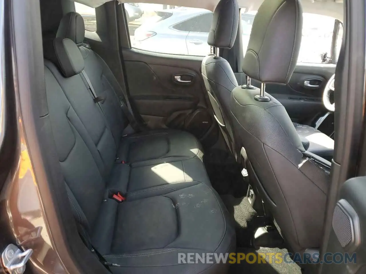 10 Photograph of a damaged car ZACNJDD14MPN32054 JEEP RENEGADE 2021