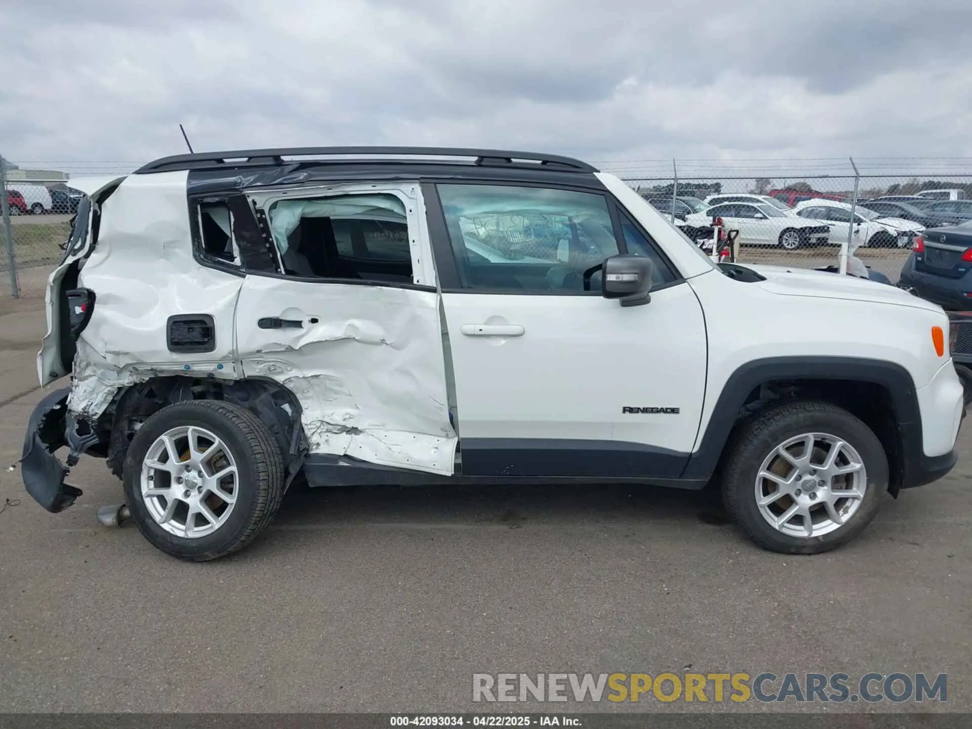 13 Photograph of a damaged car ZACNJDD15MPM49765 JEEP RENEGADE 2021