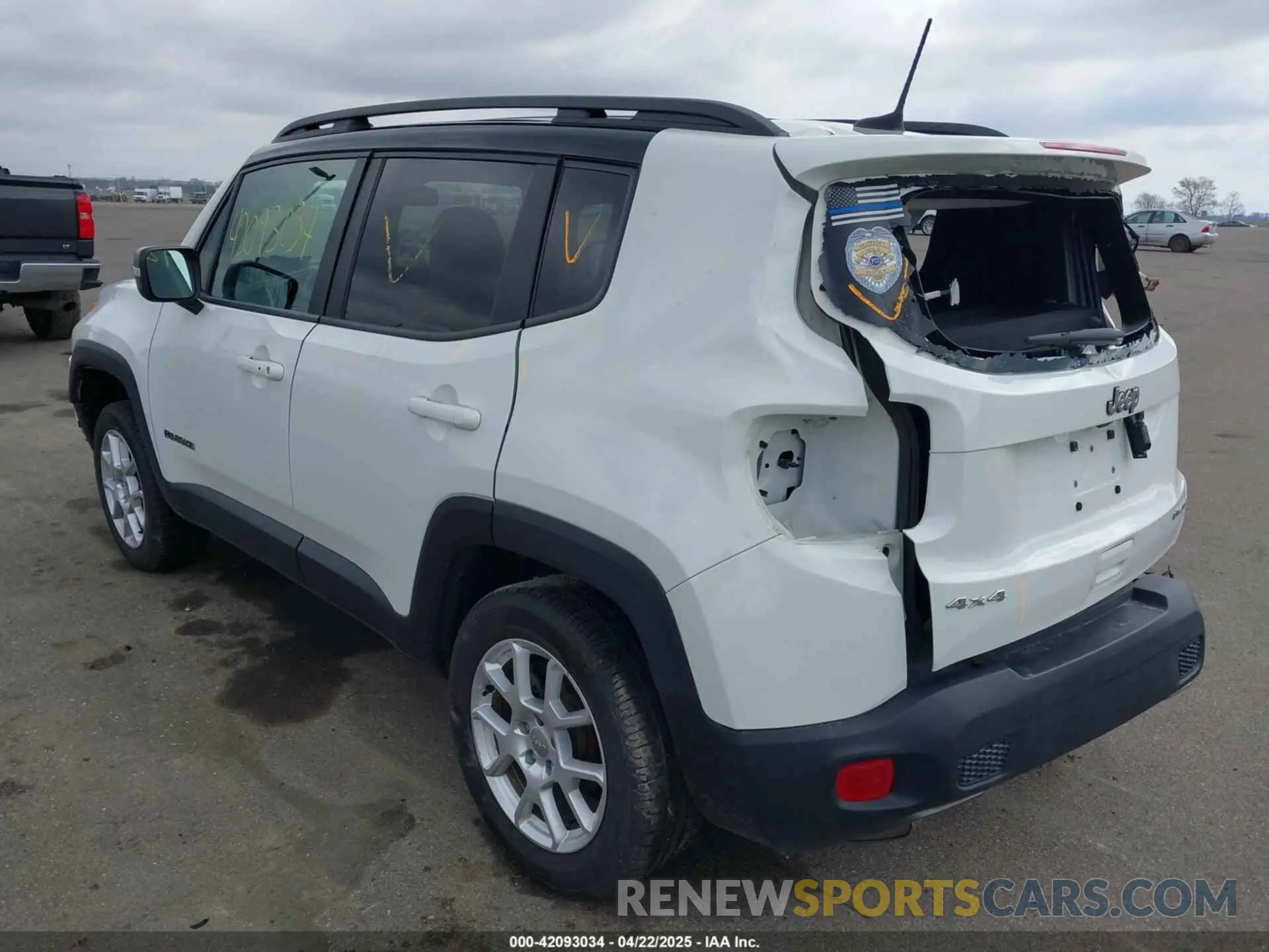 3 Photograph of a damaged car ZACNJDD15MPM49765 JEEP RENEGADE 2021