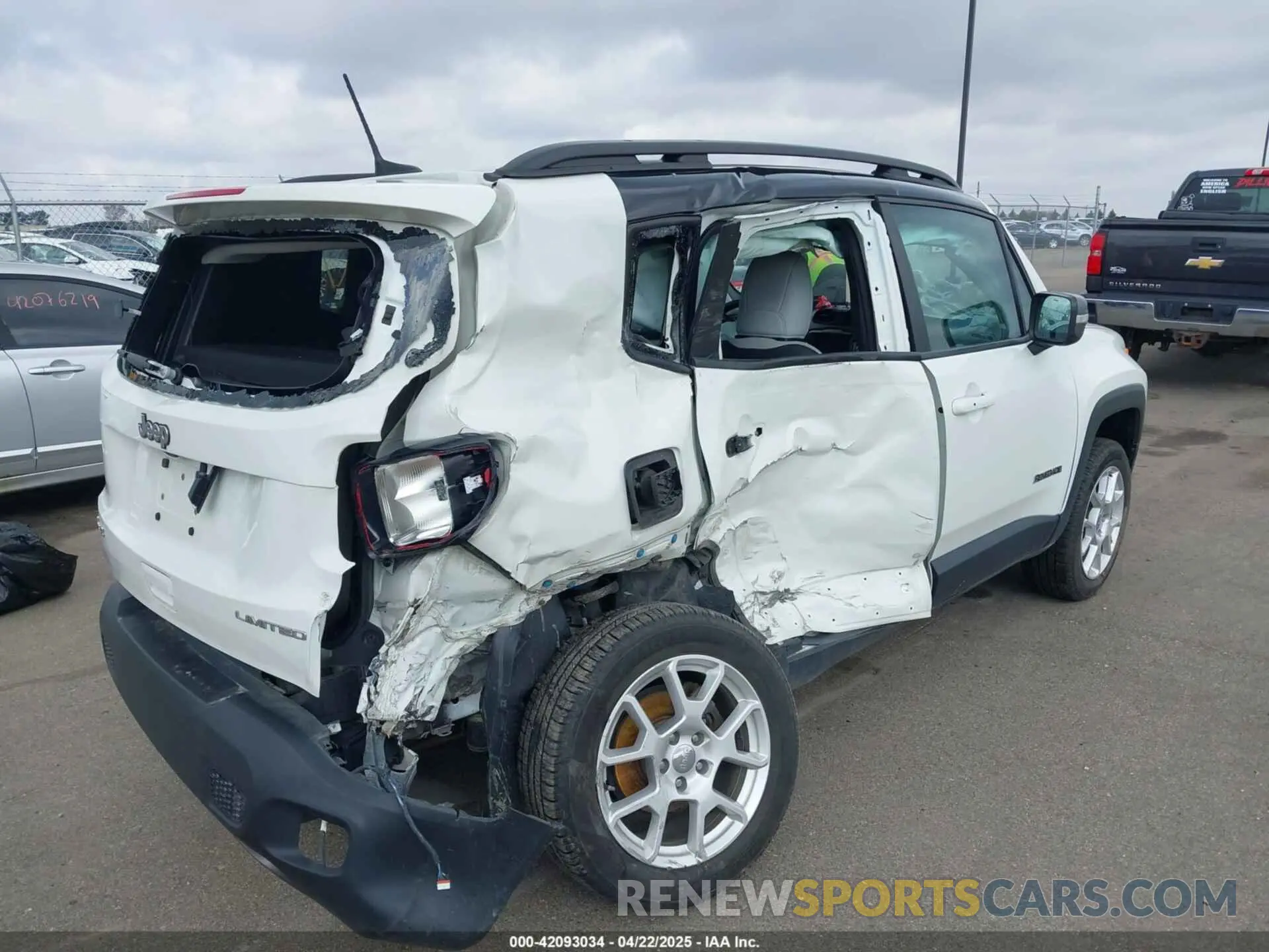 4 Photograph of a damaged car ZACNJDD15MPM49765 JEEP RENEGADE 2021