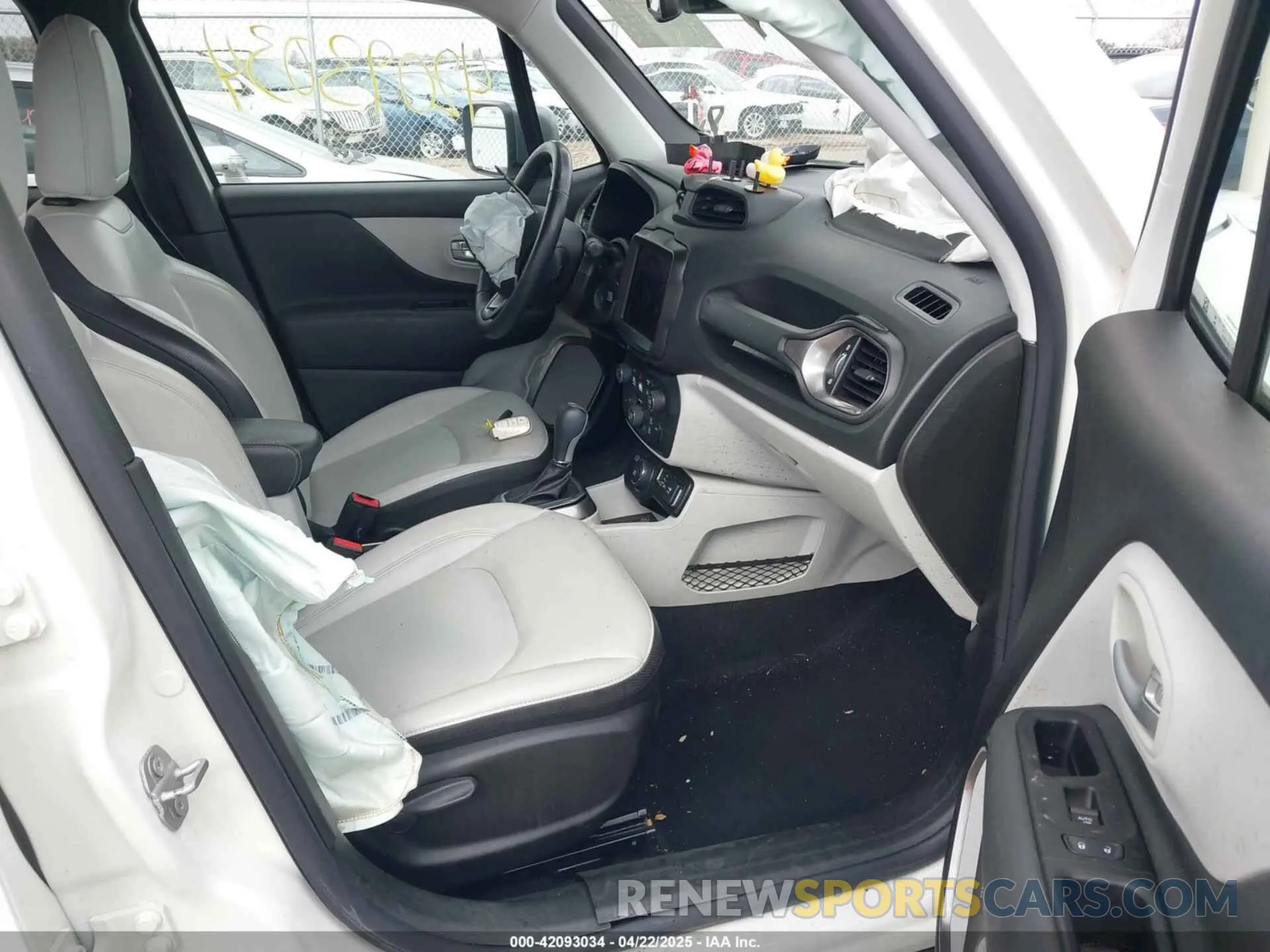 5 Photograph of a damaged car ZACNJDD15MPM49765 JEEP RENEGADE 2021
