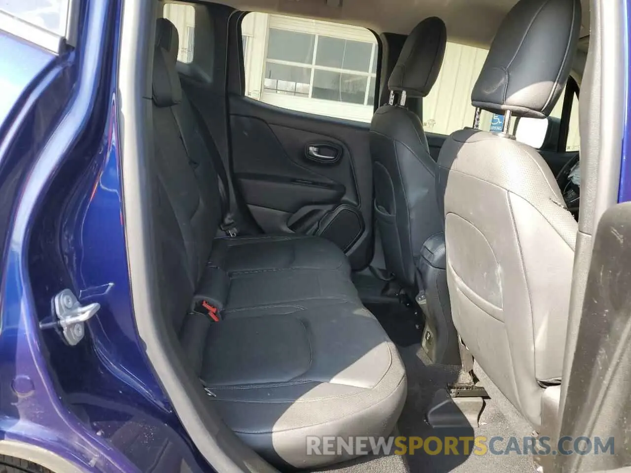 11 Photograph of a damaged car ZACNJDD18MPM47217 JEEP RENEGADE 2021
