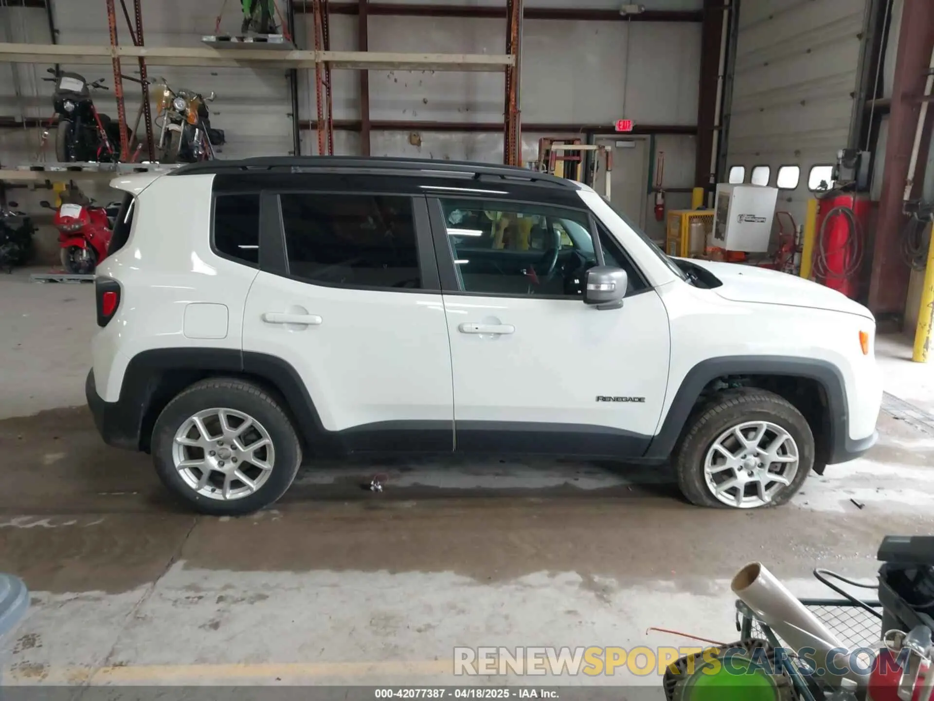 14 Photograph of a damaged car ZACNJDD19MPM21287 JEEP RENEGADE 2021