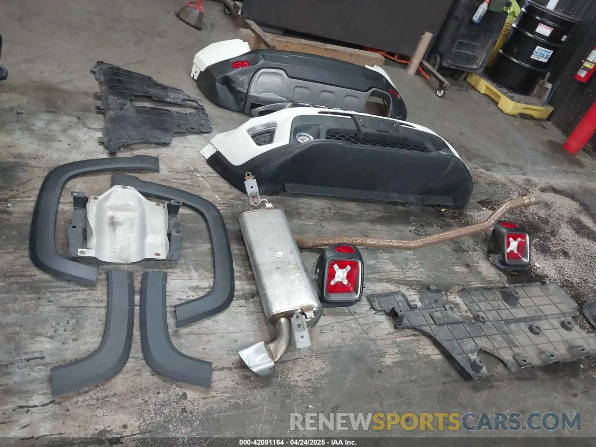 18 Photograph of a damaged car ZACNJDD19MPM23265 JEEP RENEGADE 2021