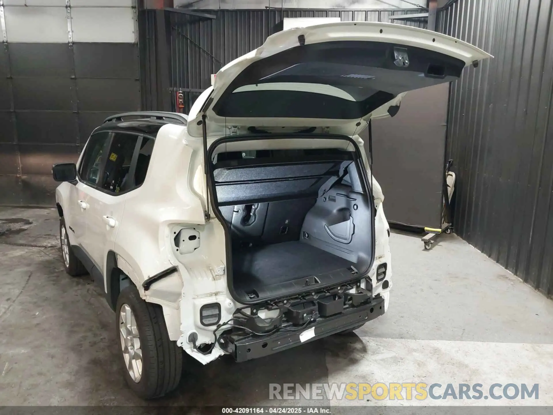 3 Photograph of a damaged car ZACNJDD19MPM23265 JEEP RENEGADE 2021