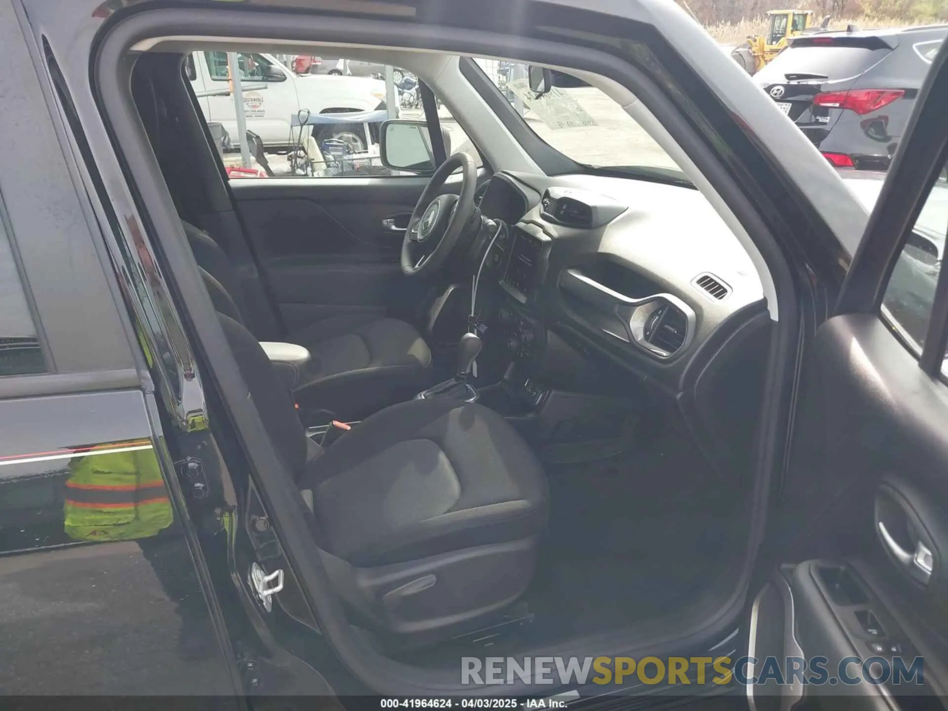 5 Photograph of a damaged car ZACNJCA16NPN51723 JEEP RENEGADE 2022