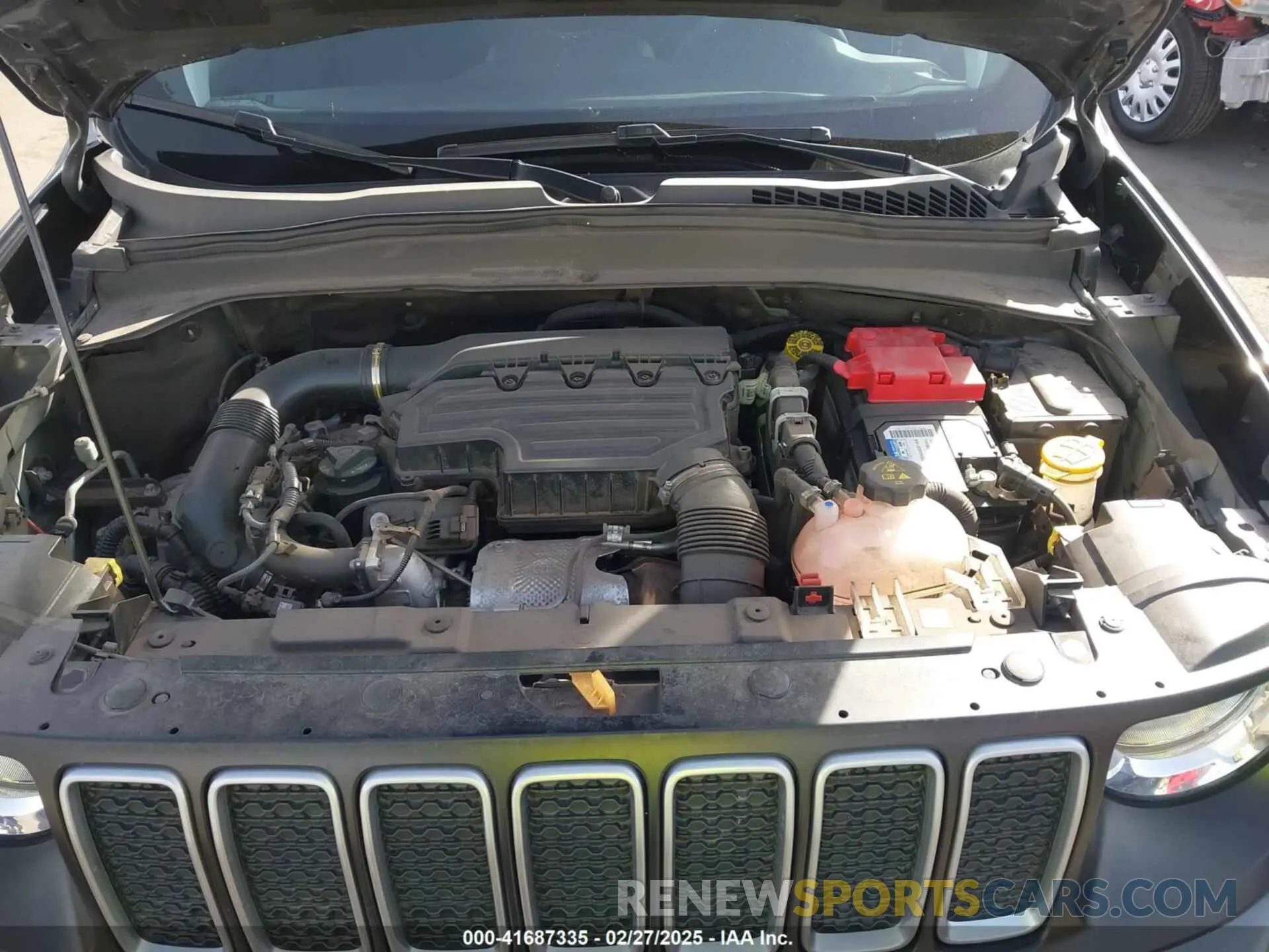 10 Photograph of a damaged car ZACNJDA13NPN99458 JEEP RENEGADE 2022