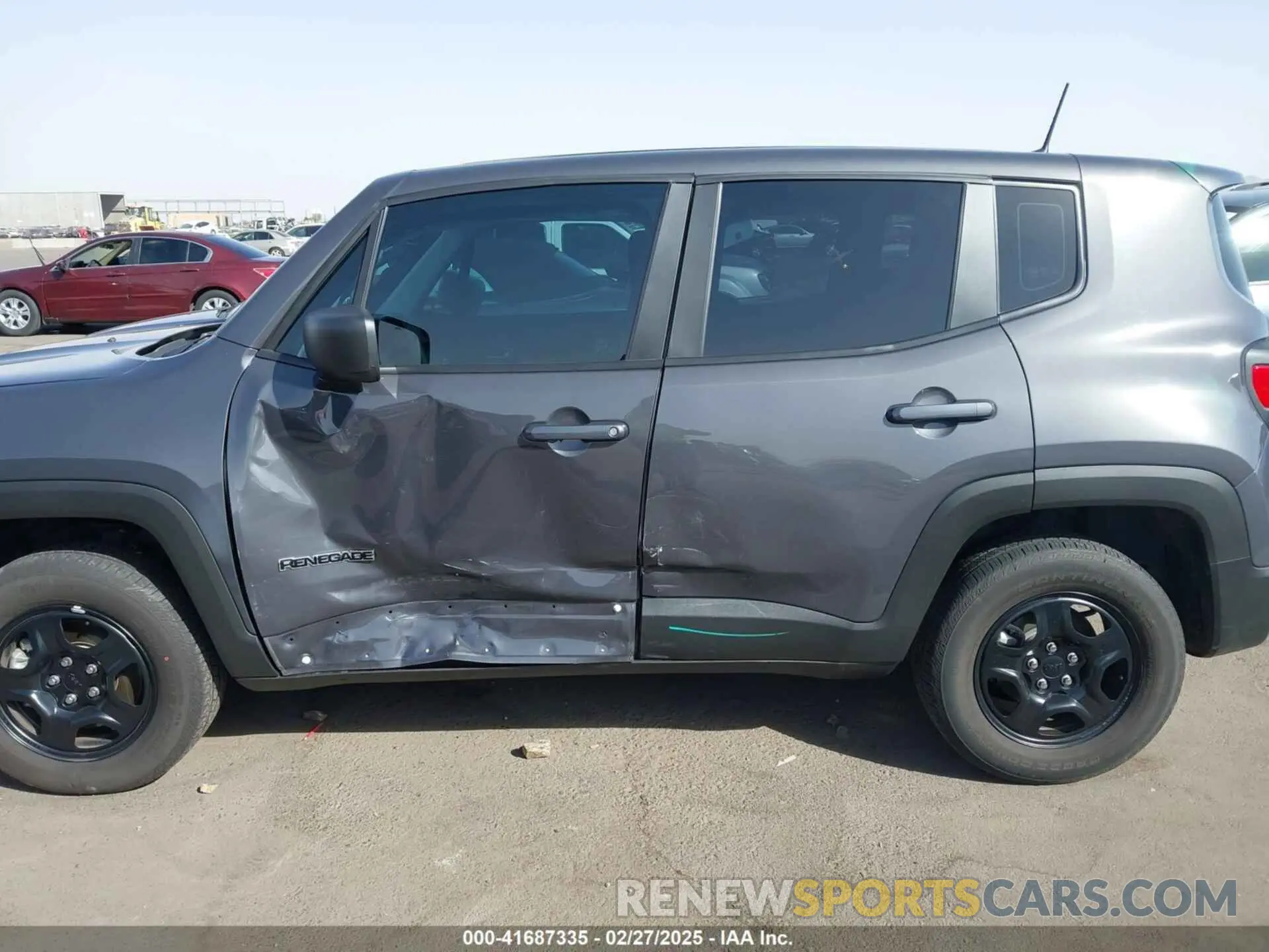 14 Photograph of a damaged car ZACNJDA13NPN99458 JEEP RENEGADE 2022