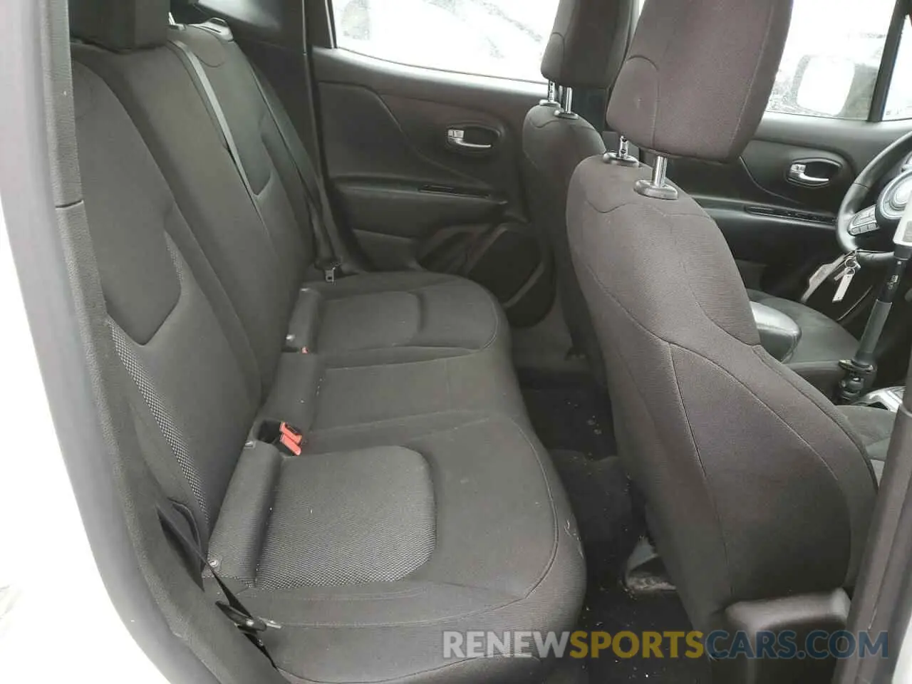 10 Photograph of a damaged car ZACNJDA14NPN43898 JEEP RENEGADE 2022