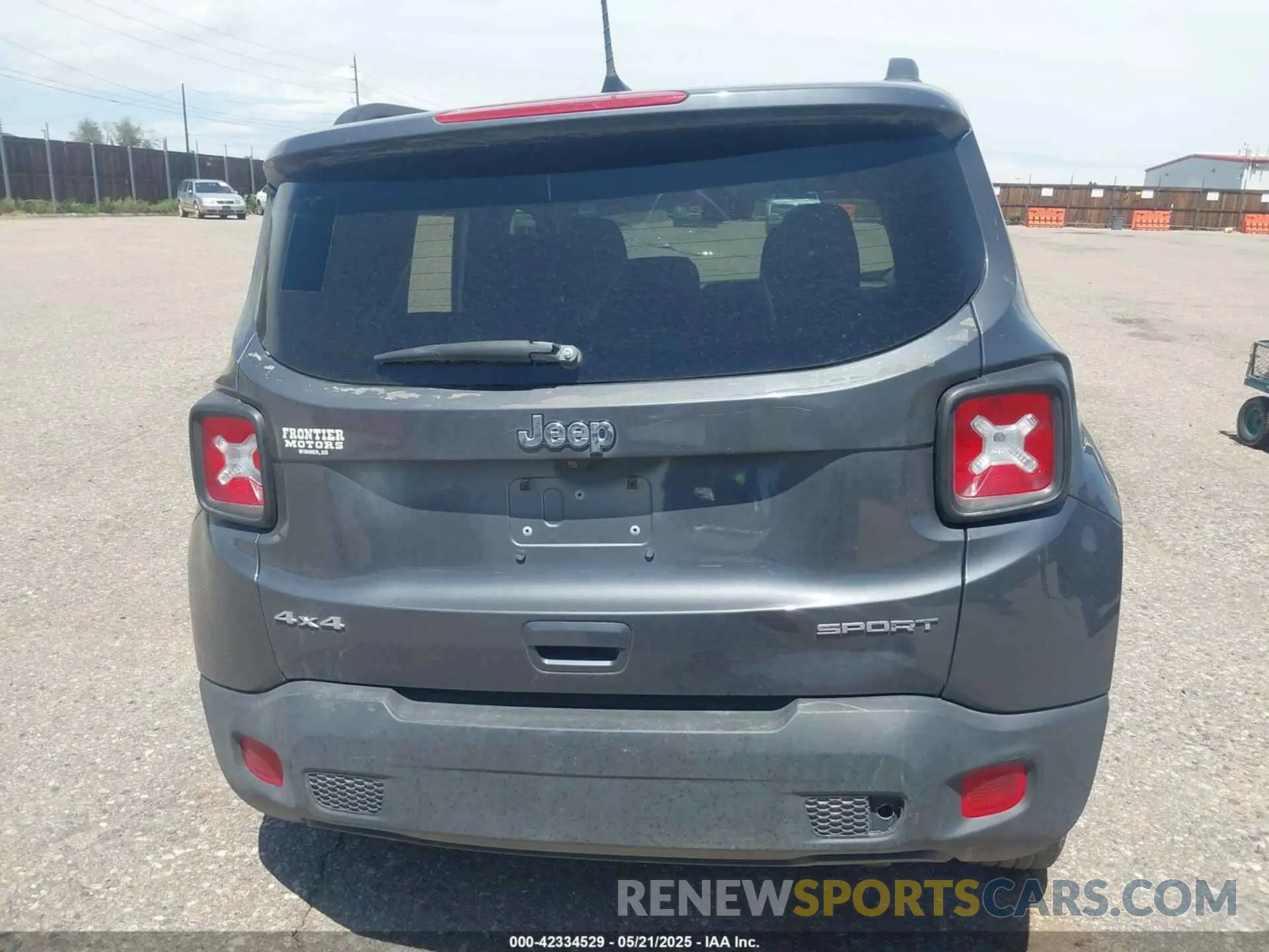 16 Photograph of a damaged car ZACNJDA14NPN81017 JEEP RENEGADE 2022