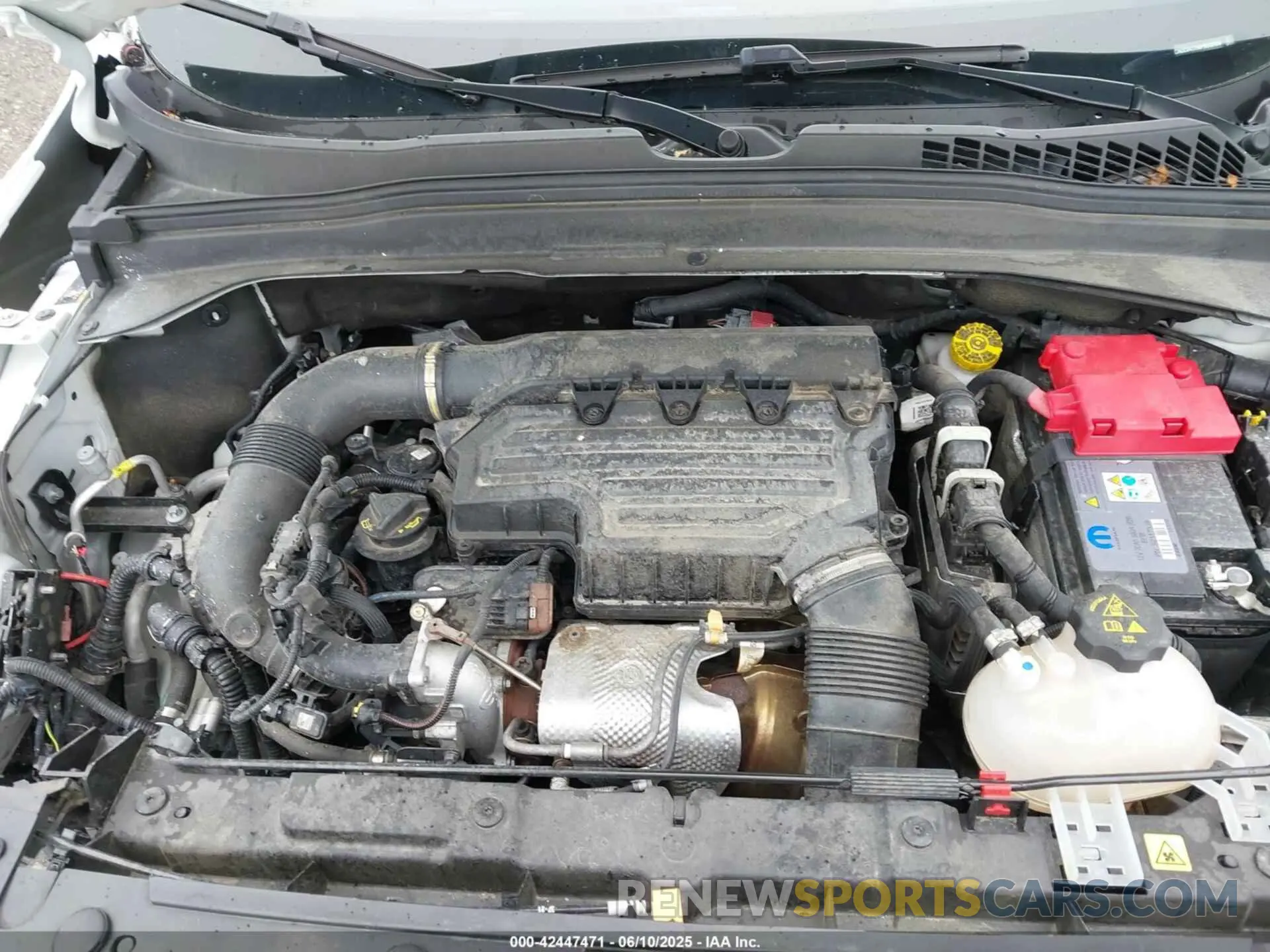 10 Photograph of a damaged car ZACNJDA17NPN50764 JEEP RENEGADE 2022