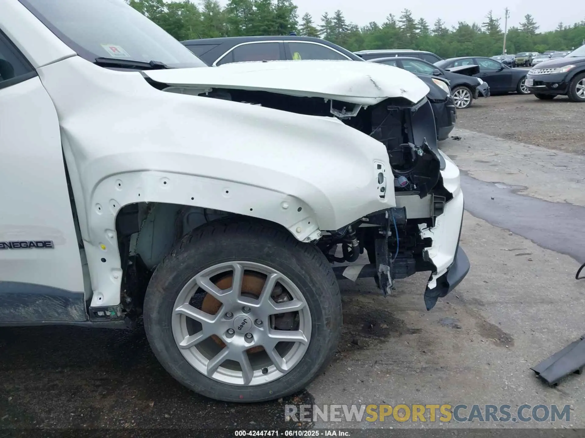 19 Photograph of a damaged car ZACNJDA17NPN50764 JEEP RENEGADE 2022