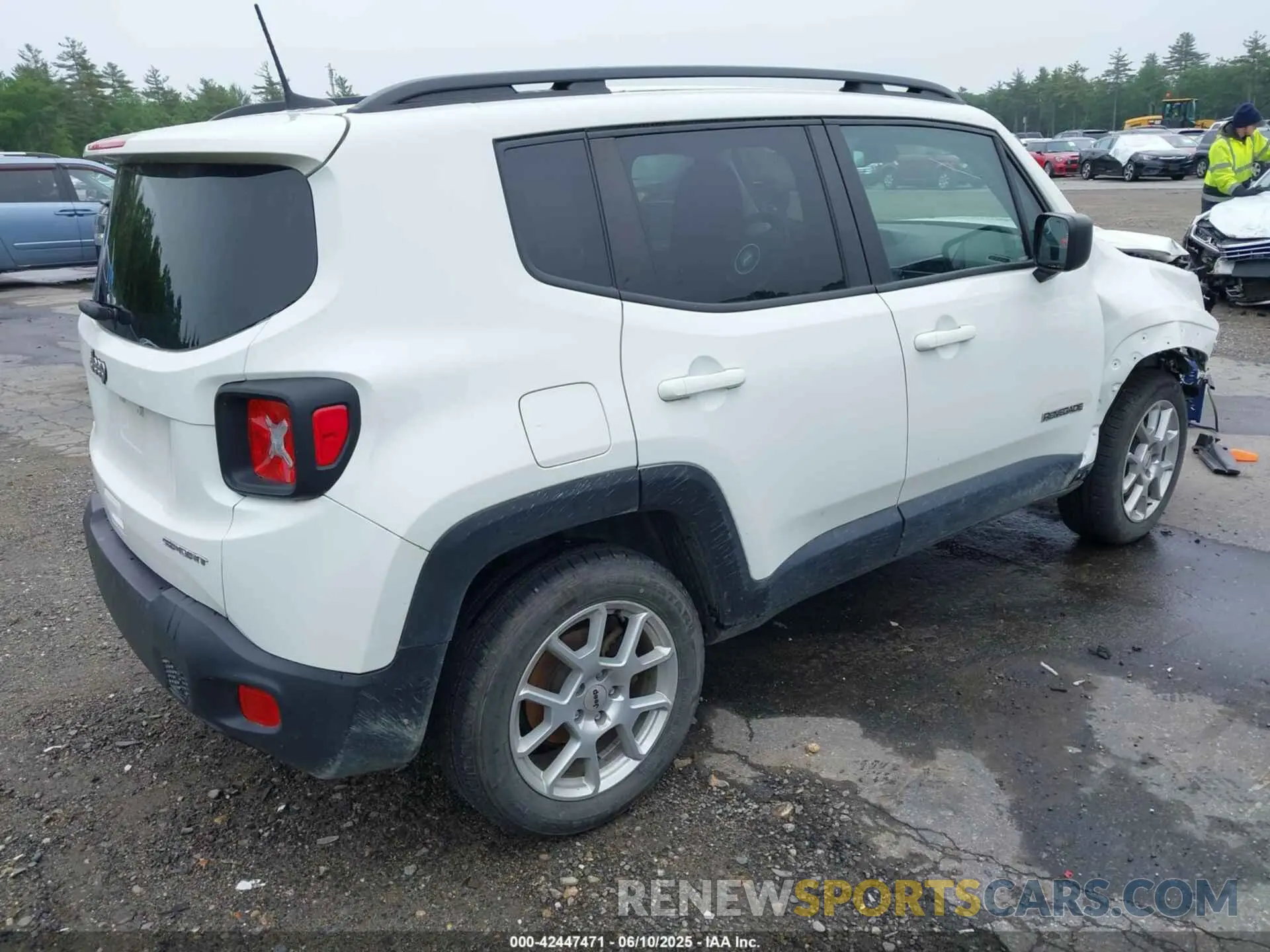 4 Photograph of a damaged car ZACNJDA17NPN50764 JEEP RENEGADE 2022