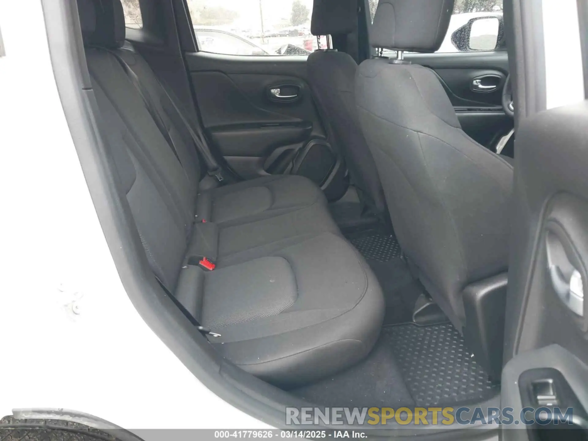8 Photograph of a damaged car ZACNJDA1XNPN56686 JEEP RENEGADE 2022