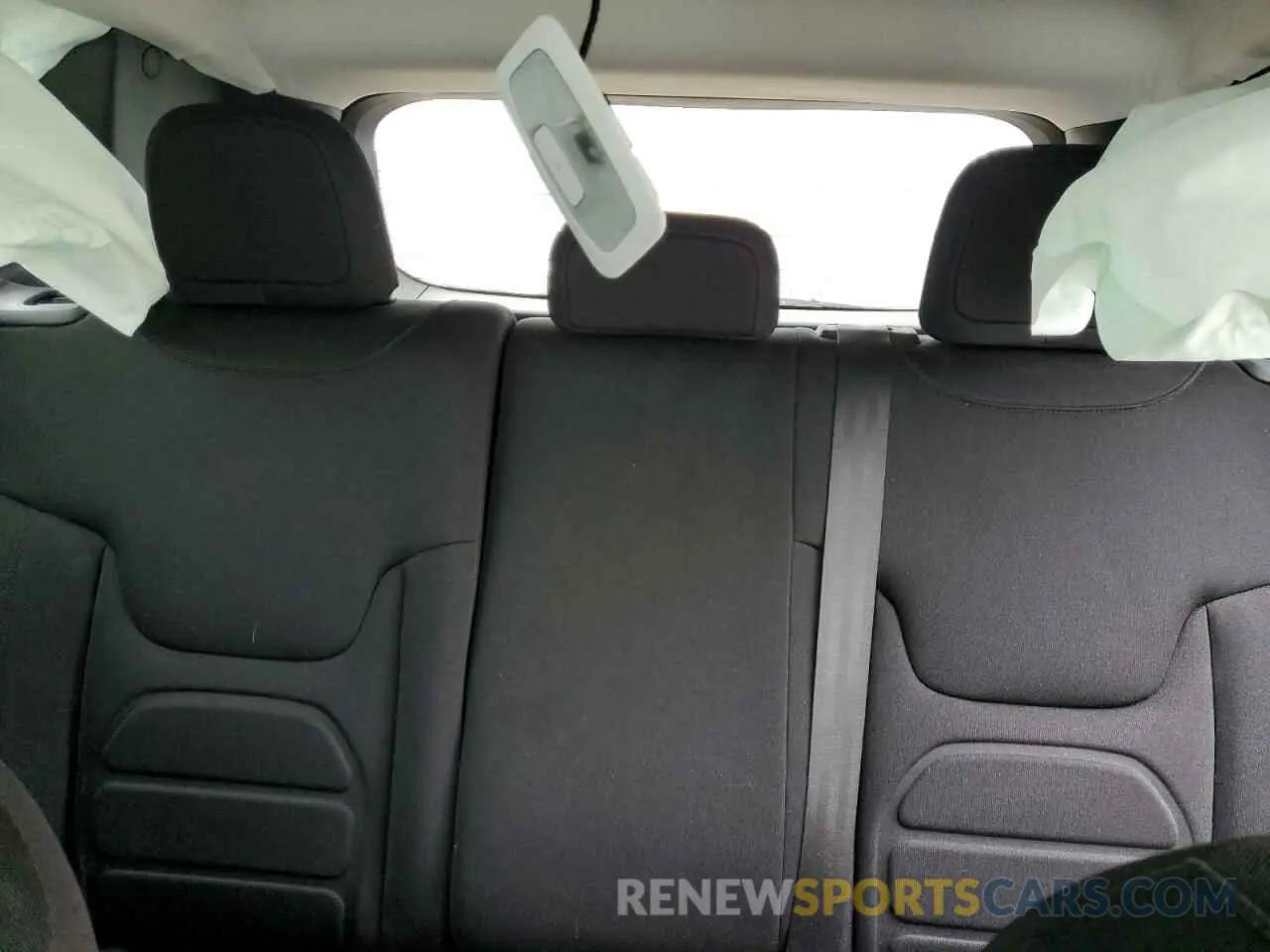 10 Photograph of a damaged car ZACNJDB10NPN90182 JEEP RENEGADE 2022