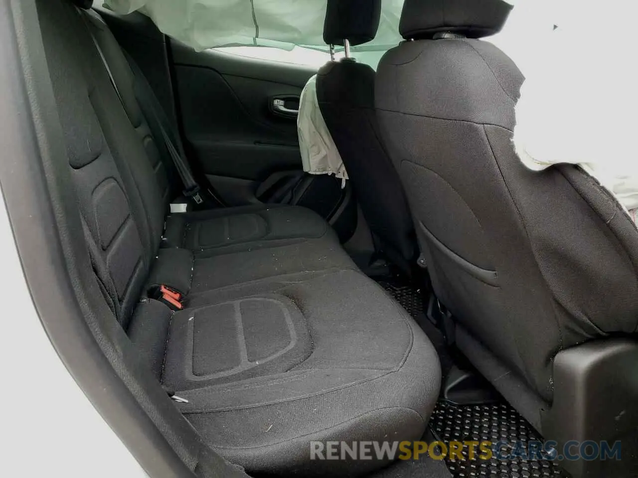 11 Photograph of a damaged car ZACNJDB10NPN90182 JEEP RENEGADE 2022