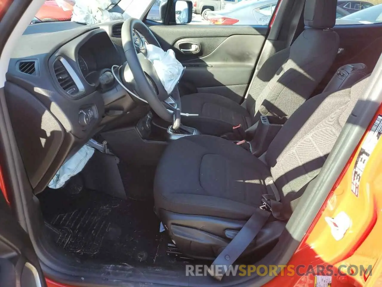7 Photograph of a damaged car ZACNJDB11NPN47969 JEEP RENEGADE 2022