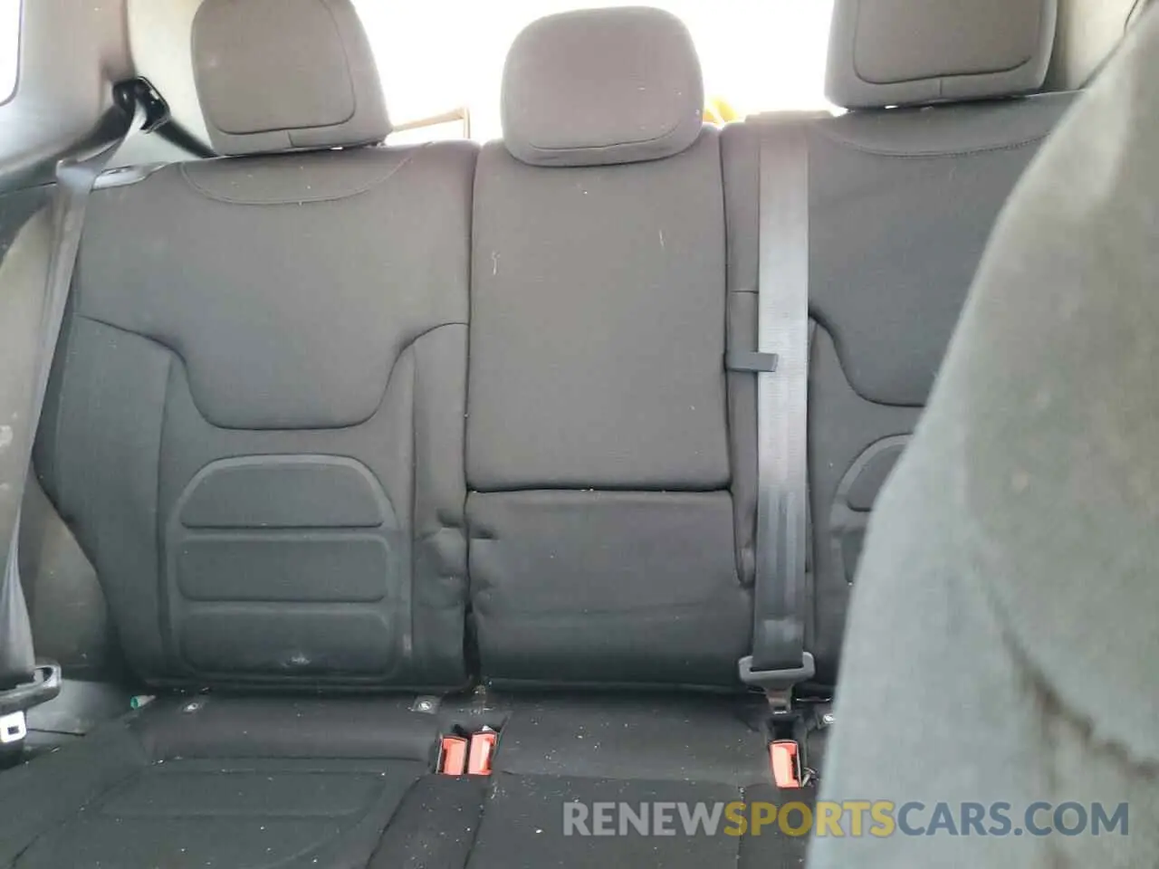 10 Photograph of a damaged car ZACNJDB11NPN60155 JEEP RENEGADE 2022