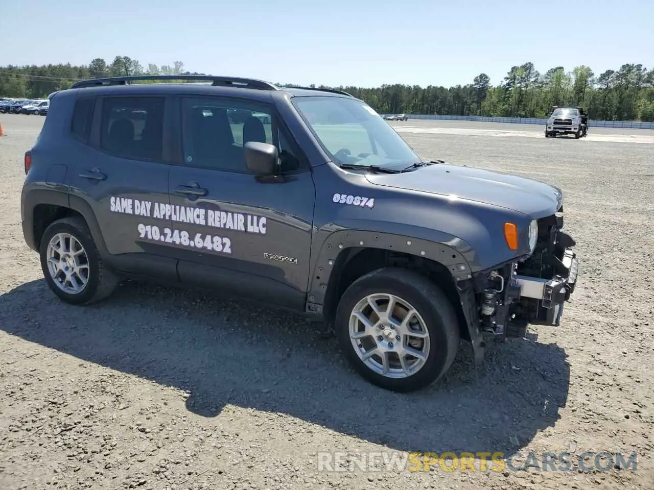 4 Photograph of a damaged car ZACNJDB11NPN60155 JEEP RENEGADE 2022