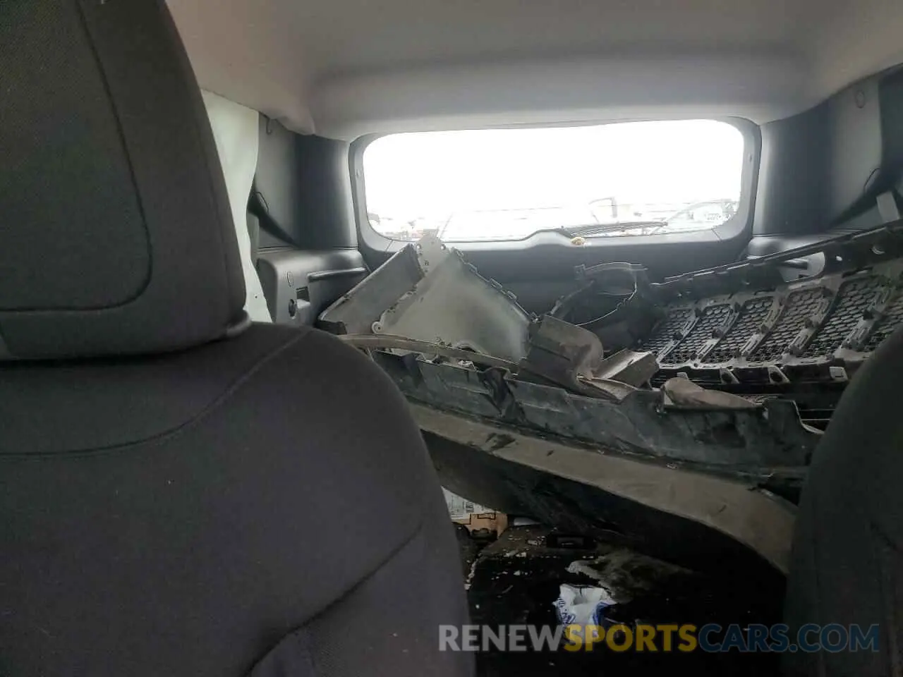 10 Photograph of a damaged car ZACNJDB11NPN84052 JEEP RENEGADE 2022
