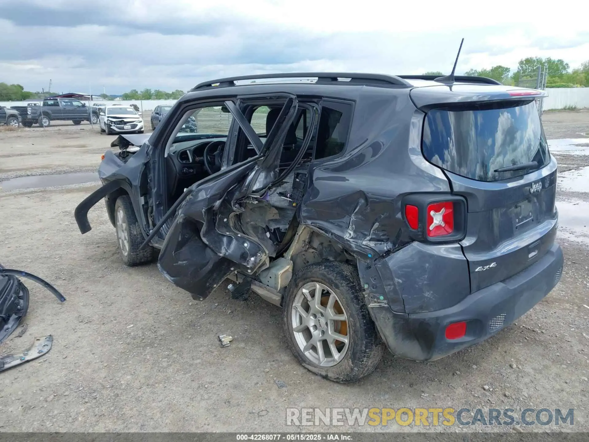 3 Photograph of a damaged car ZACNJDB12NPN61220 JEEP RENEGADE 2022