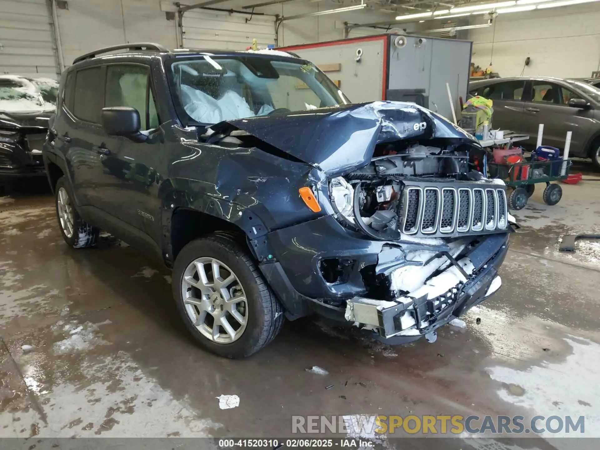 1 Photograph of a damaged car ZACNJDB12NPN90071 JEEP RENEGADE 2022