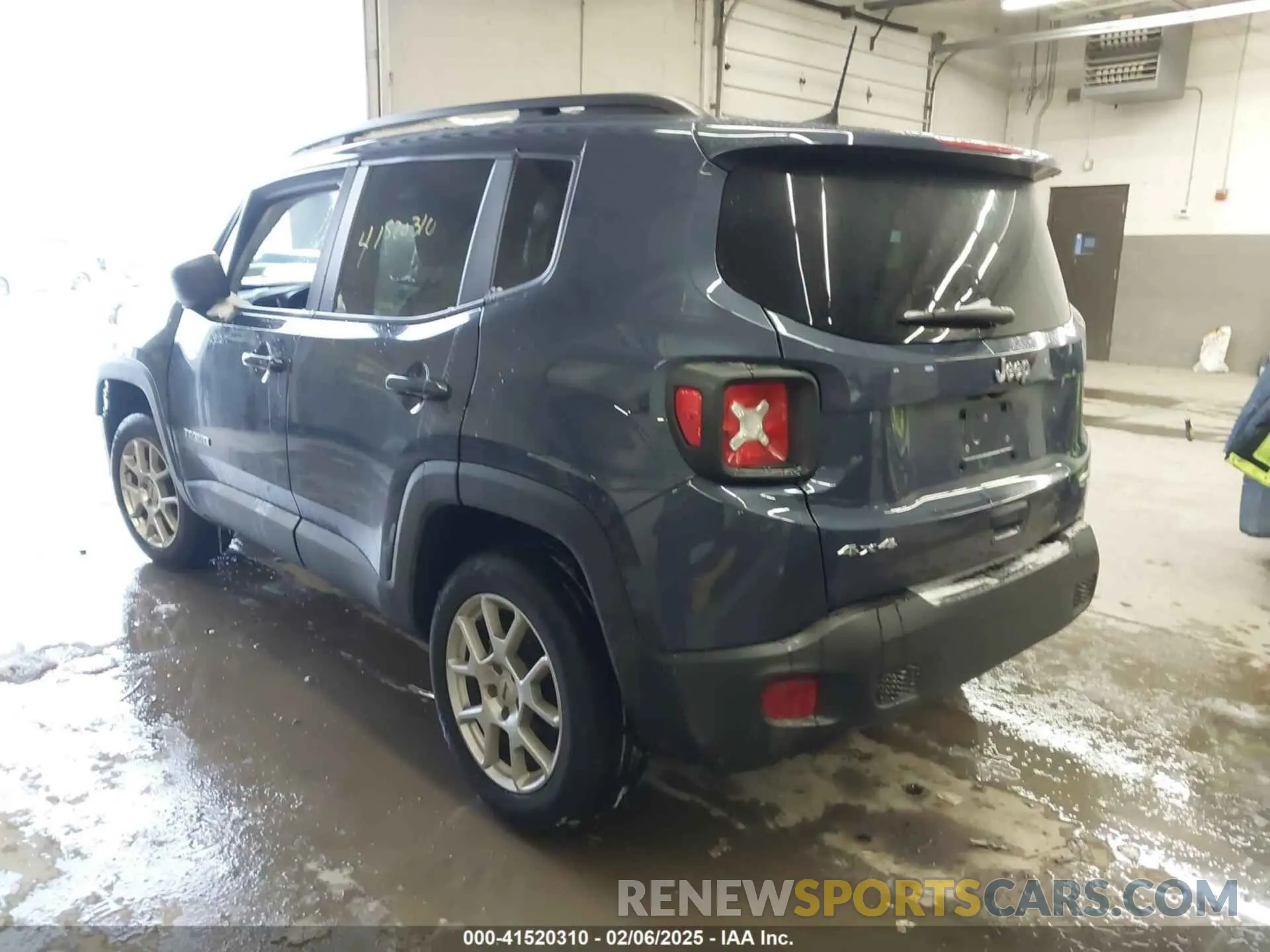 3 Photograph of a damaged car ZACNJDB12NPN90071 JEEP RENEGADE 2022