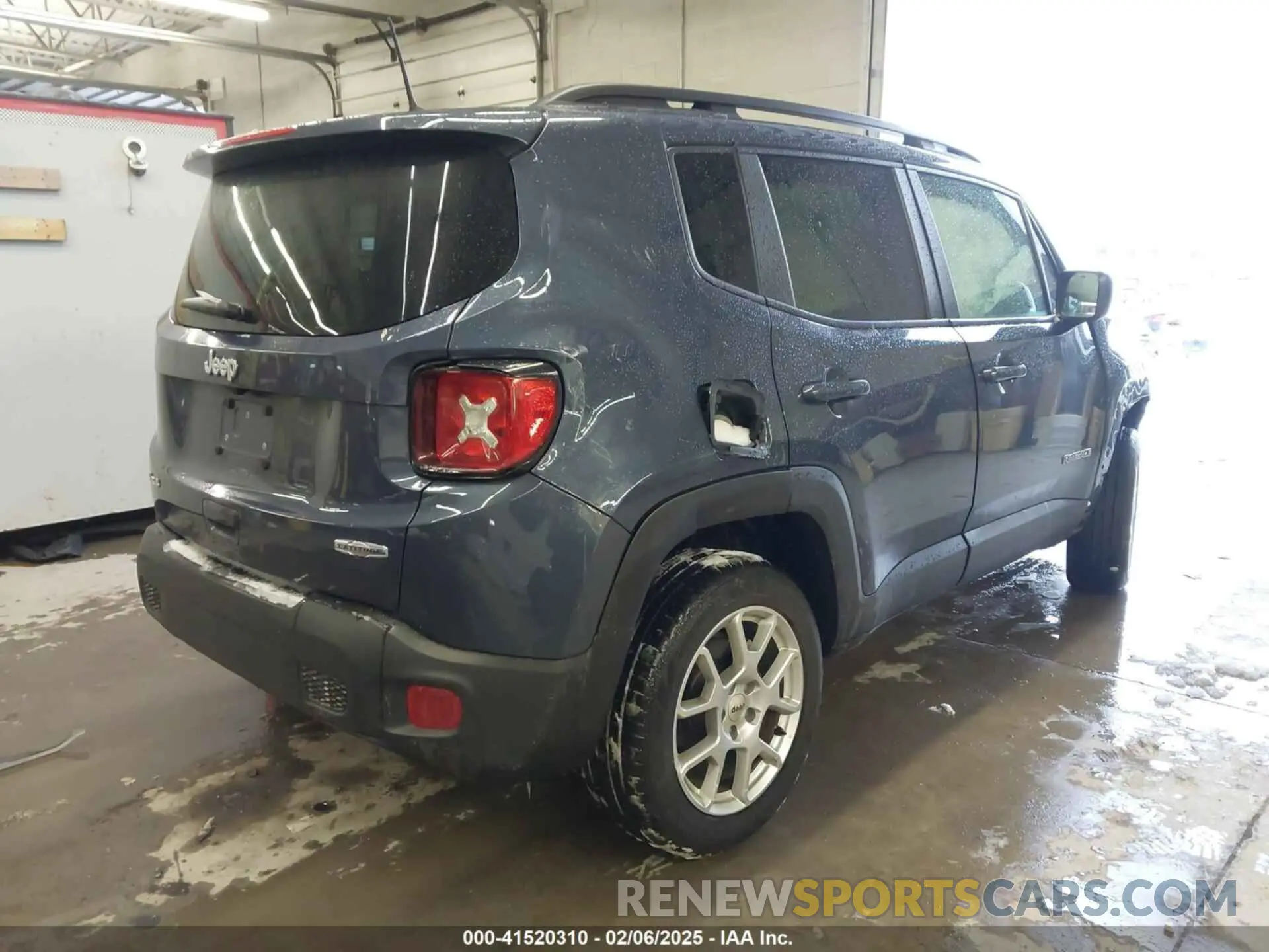 4 Photograph of a damaged car ZACNJDB12NPN90071 JEEP RENEGADE 2022