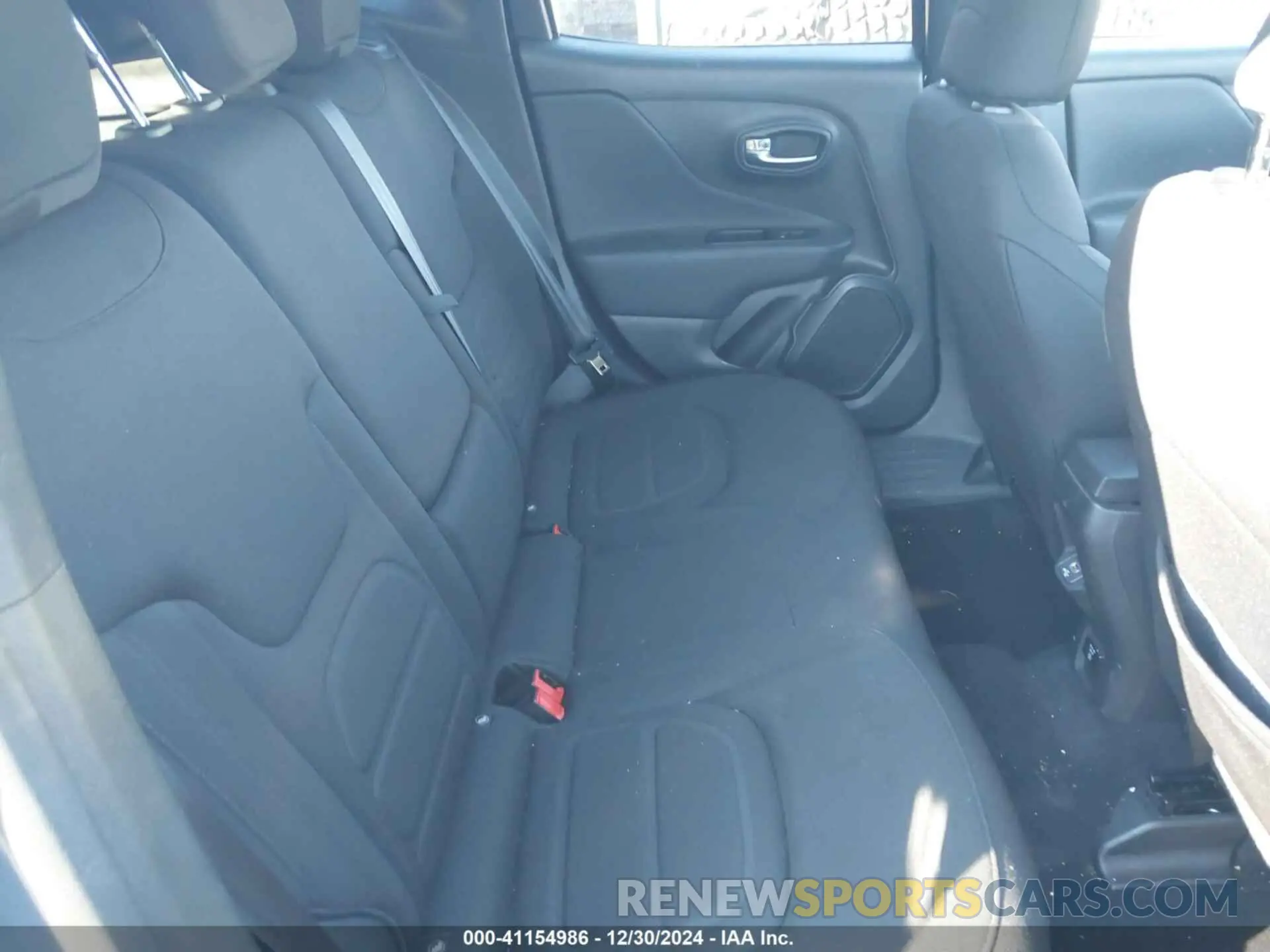 8 Photograph of a damaged car ZACNJDB13NPN78706 JEEP RENEGADE 2022