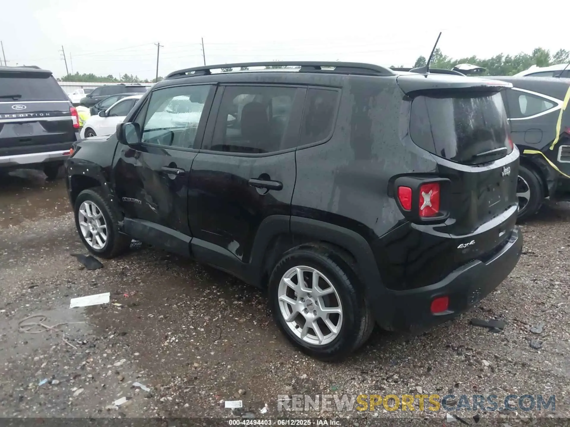 3 Photograph of a damaged car ZACNJDB14NPN48047 JEEP RENEGADE 2022