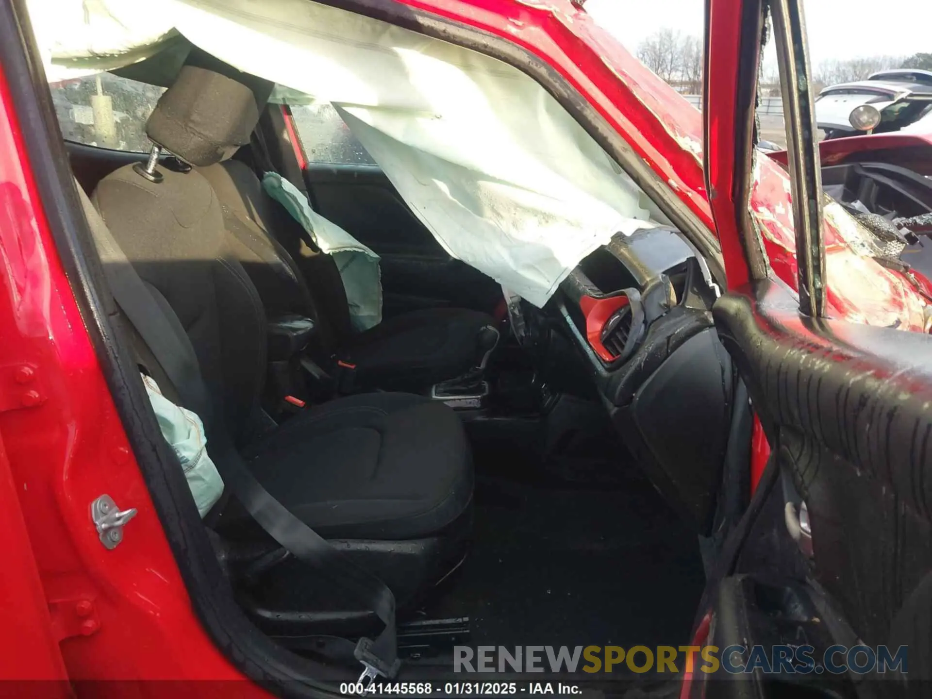 5 Photograph of a damaged car ZACNJDB14NPN82389 JEEP RENEGADE 2022
