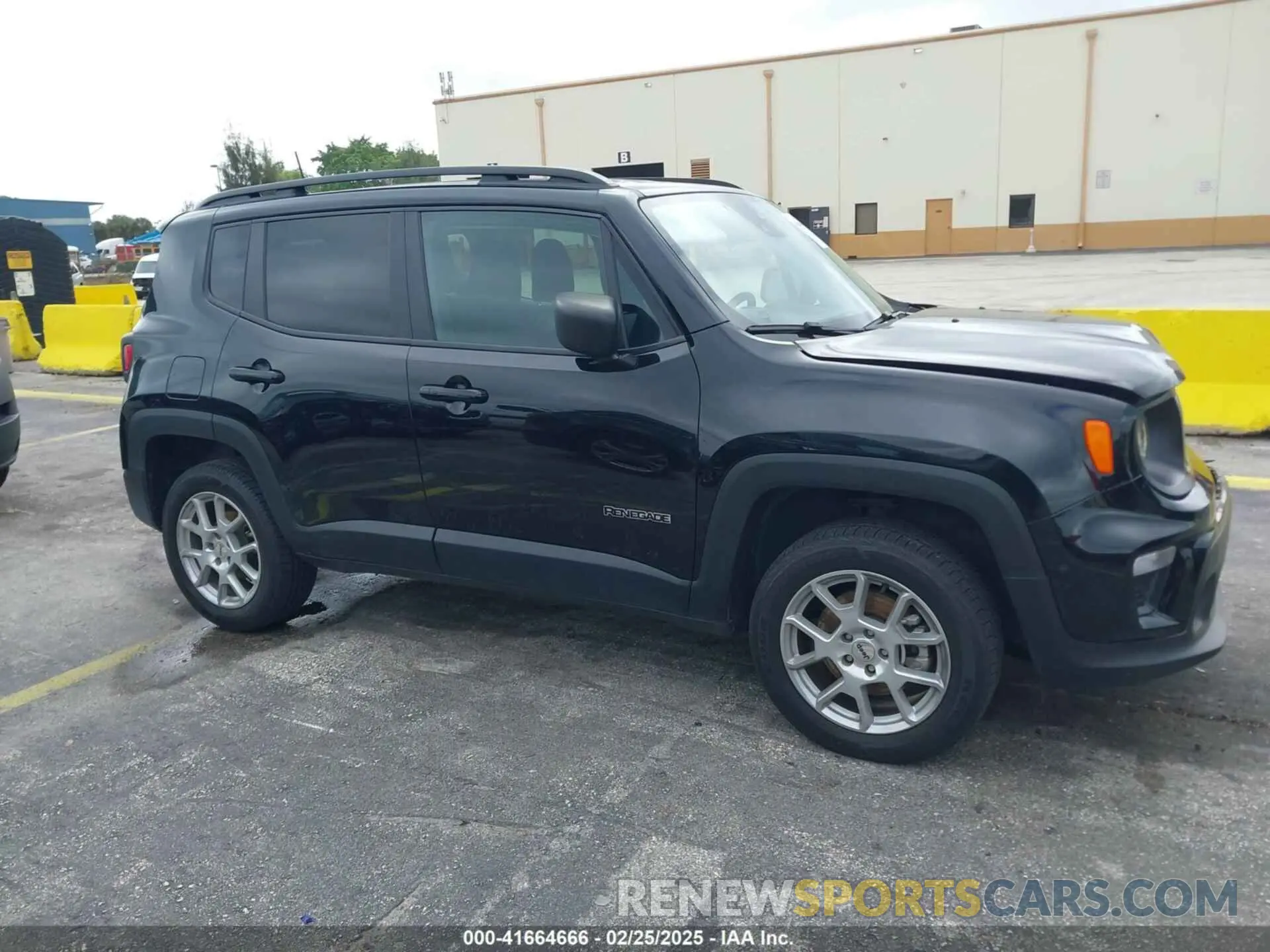 13 Photograph of a damaged car ZACNJDB14NPN83204 JEEP RENEGADE 2022