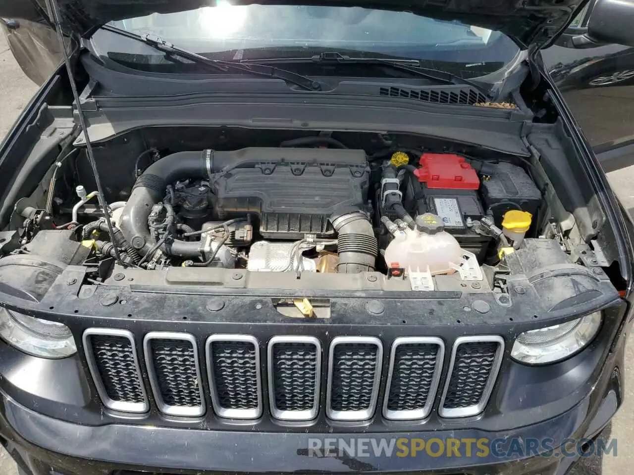 11 Photograph of a damaged car ZACNJDB15NPN71983 JEEP RENEGADE 2022