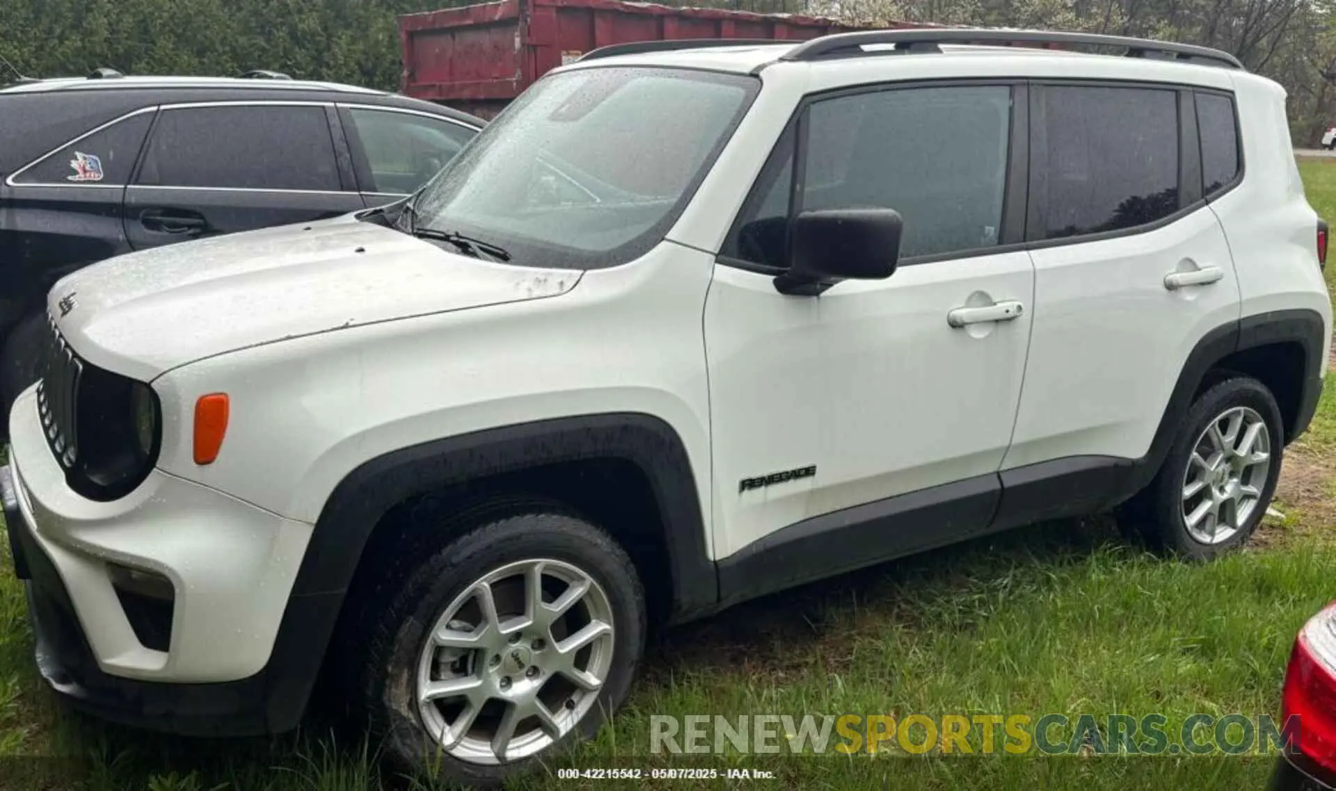 2 Photograph of a damaged car ZACNJDB16NPN47773 JEEP RENEGADE 2022