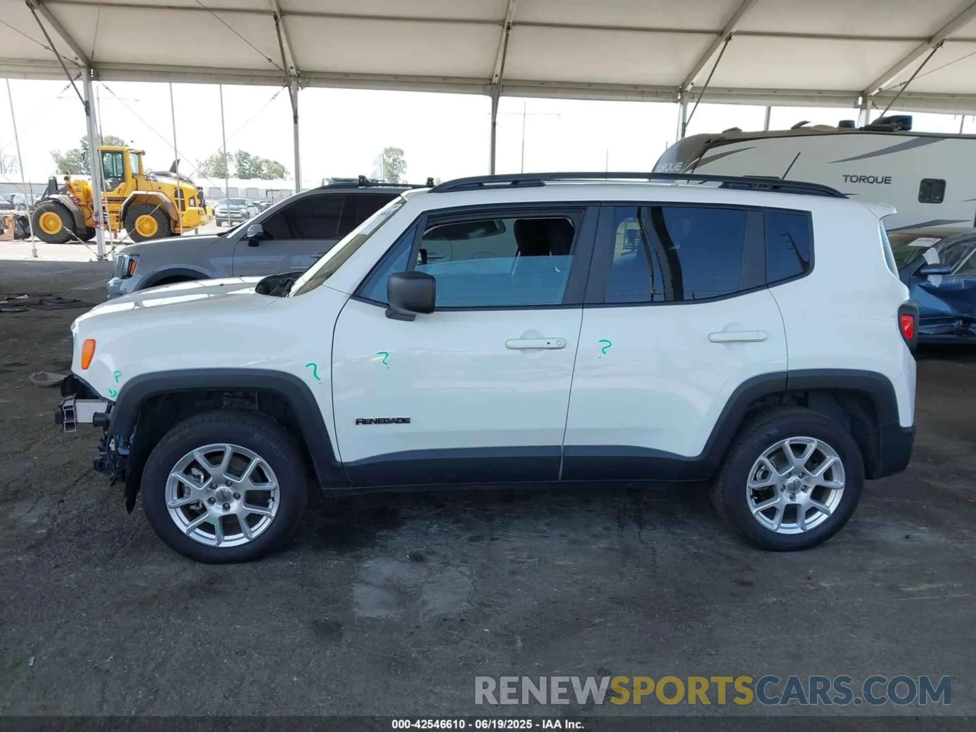 15 Photograph of a damaged car ZACNJDB17NPN57213 JEEP RENEGADE 2022