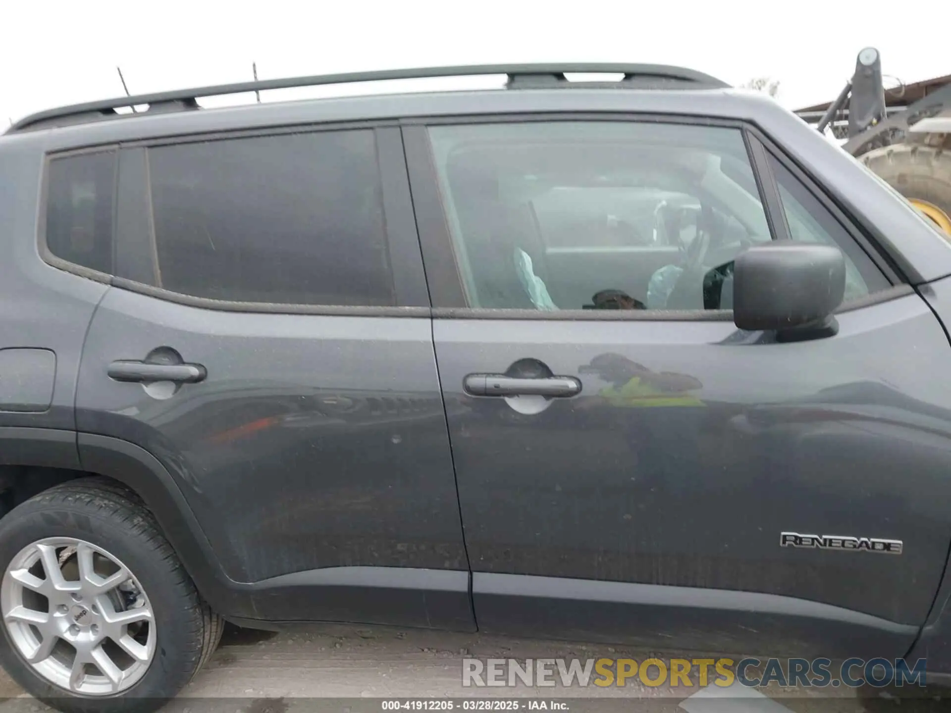 13 Photograph of a damaged car ZACNJDB18NPN80077 JEEP RENEGADE 2022