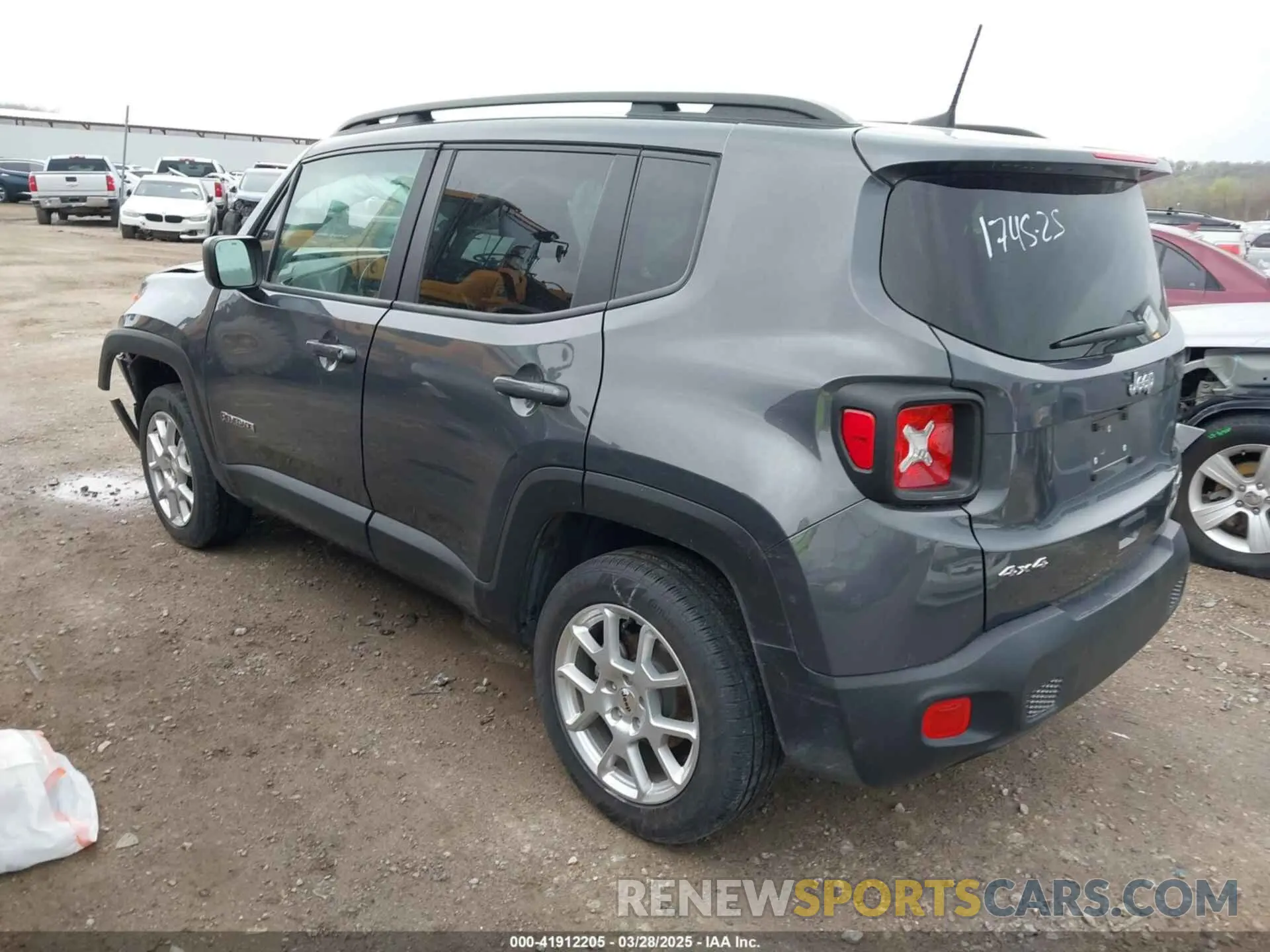 3 Photograph of a damaged car ZACNJDB18NPN80077 JEEP RENEGADE 2022