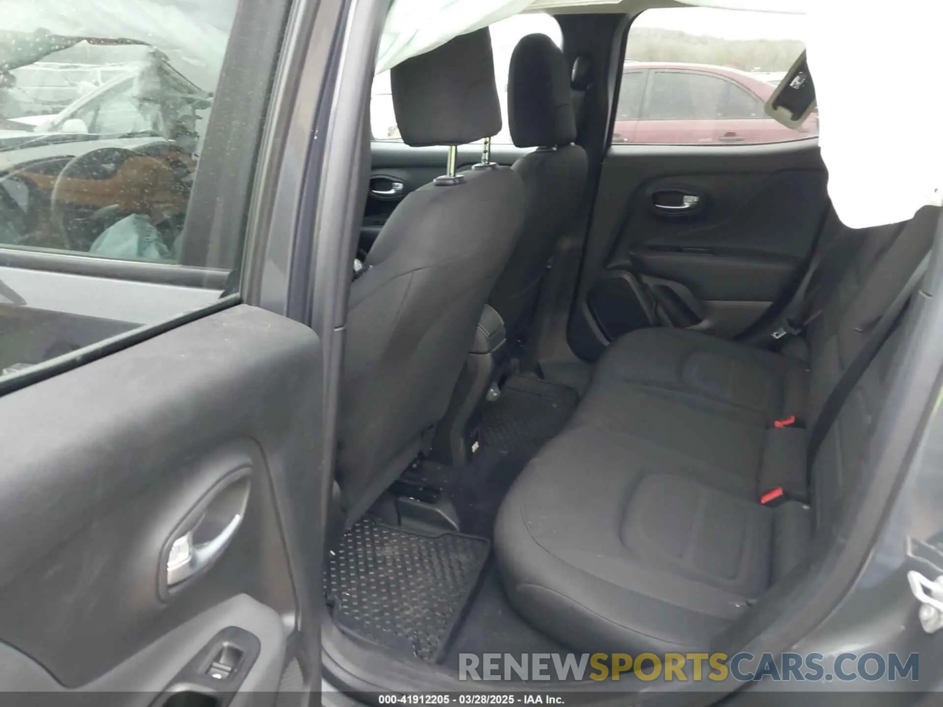 8 Photograph of a damaged car ZACNJDB18NPN80077 JEEP RENEGADE 2022