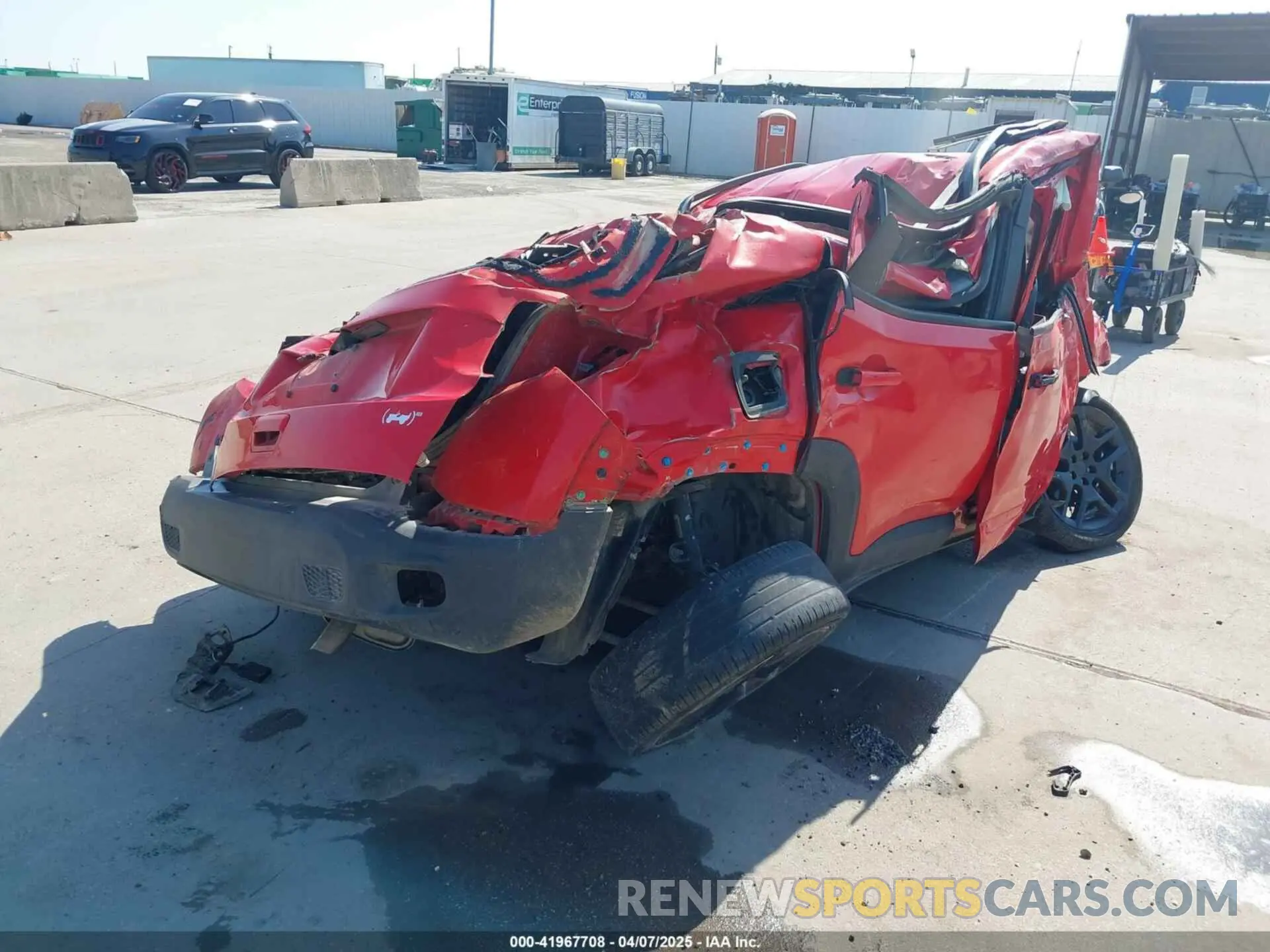 4 Photograph of a damaged car ZACNJDB18NPN89135 JEEP RENEGADE 2022