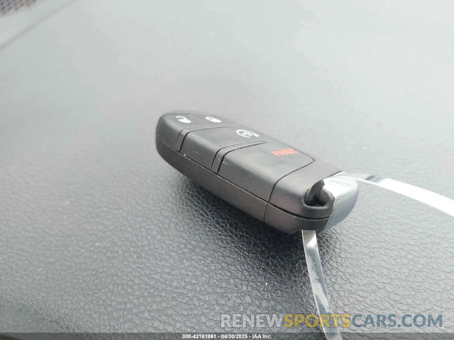 11 Photograph of a damaged car ZACNJDB18NPN89443 JEEP RENEGADE 2022